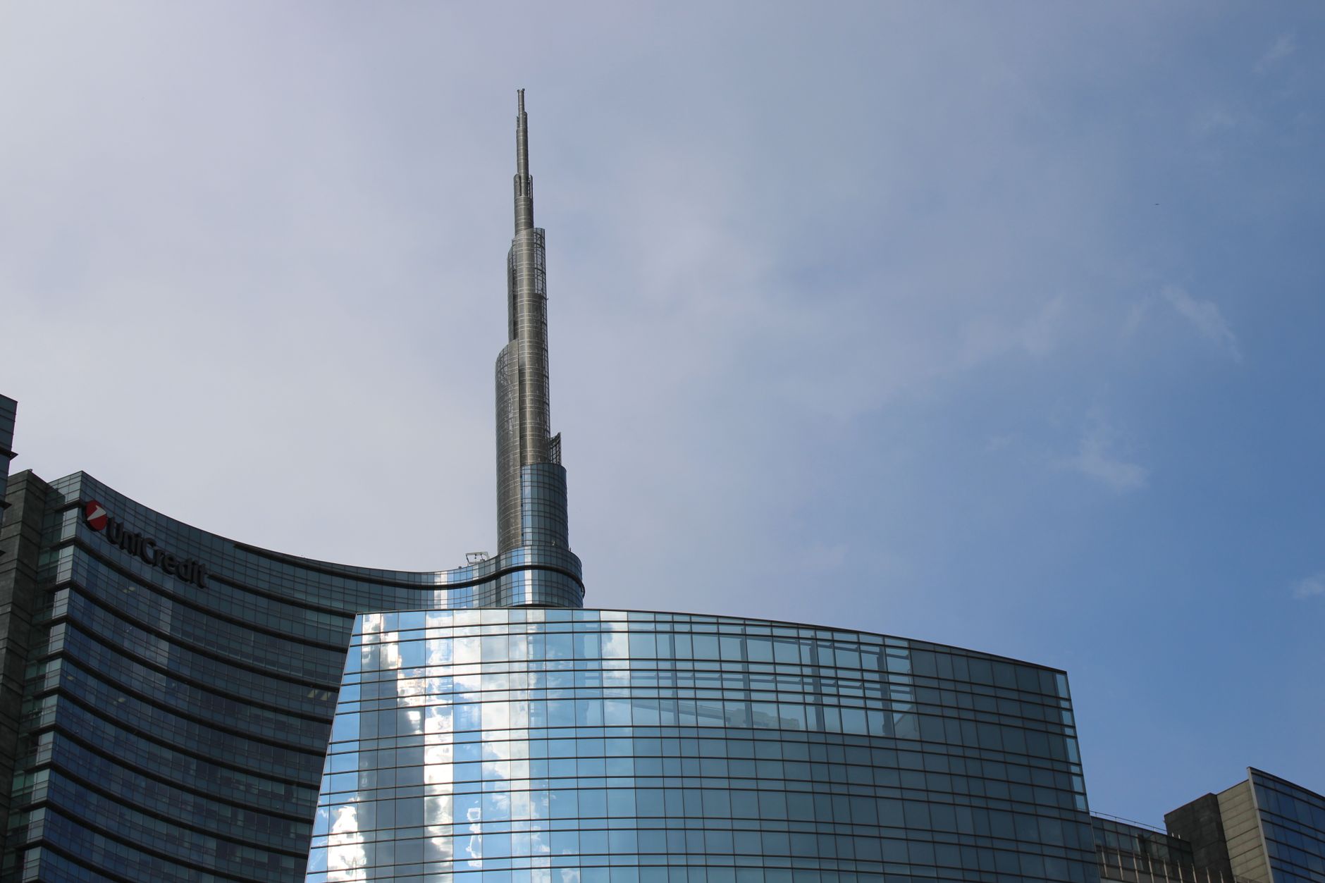 UniCredit CEO hints at Commerzbank deal resuming talks