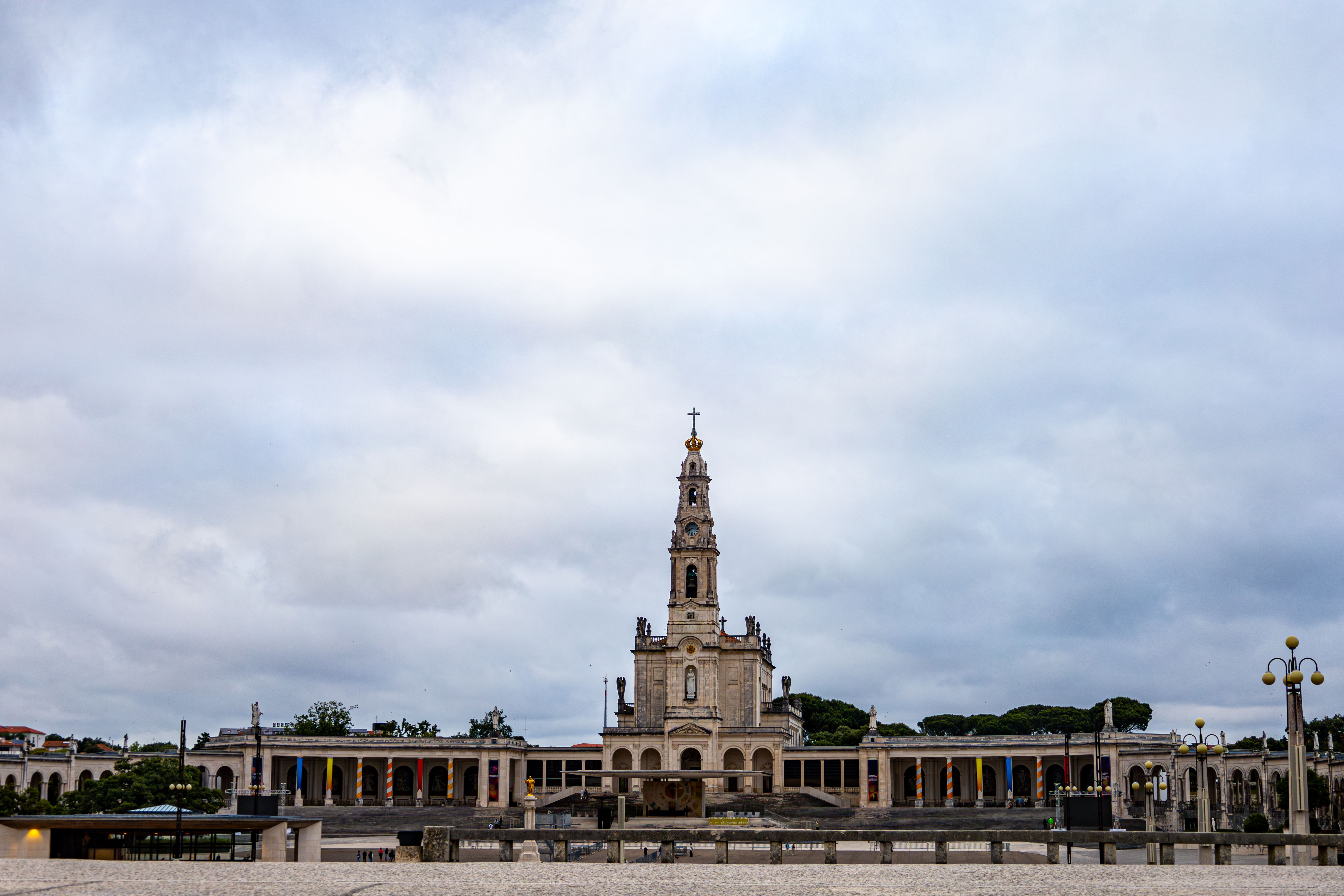 Sanctuary of Fátima under a Cloudy Sky · Free Stock Photo