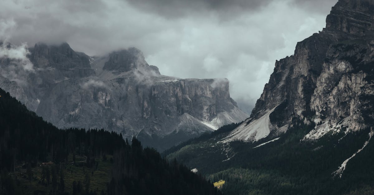 彰化縣 嘉義縣及高雄市山區發布豪雨特報 雨勢驚人要注意安全