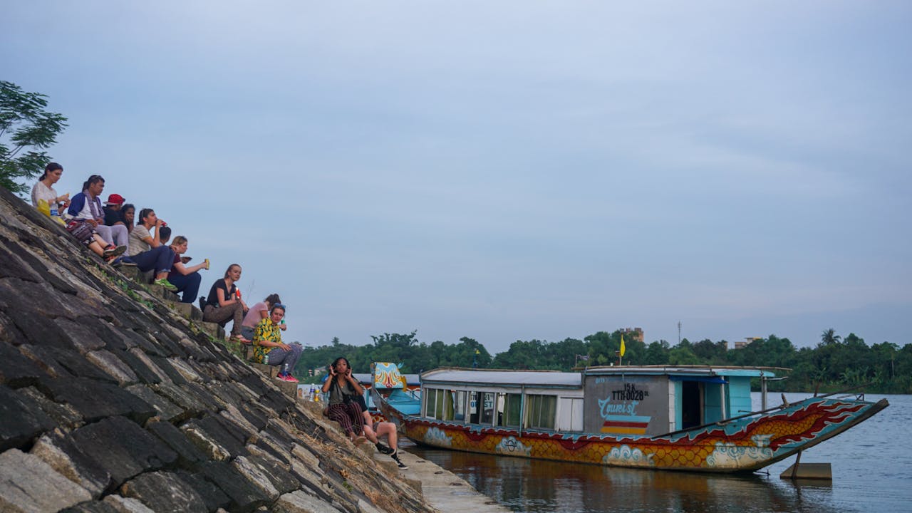 Rừng ma lan rộng khi mực nước biển dâng