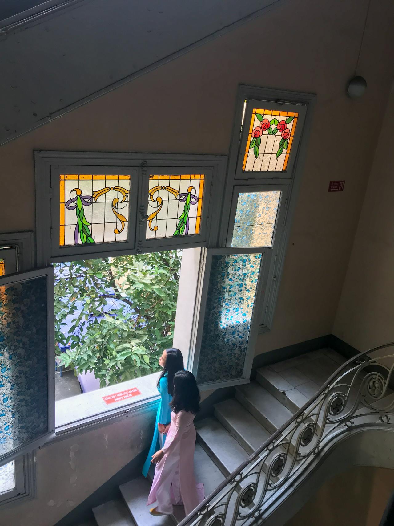 100+ caption, câu nói, câu văn hay về xã hội