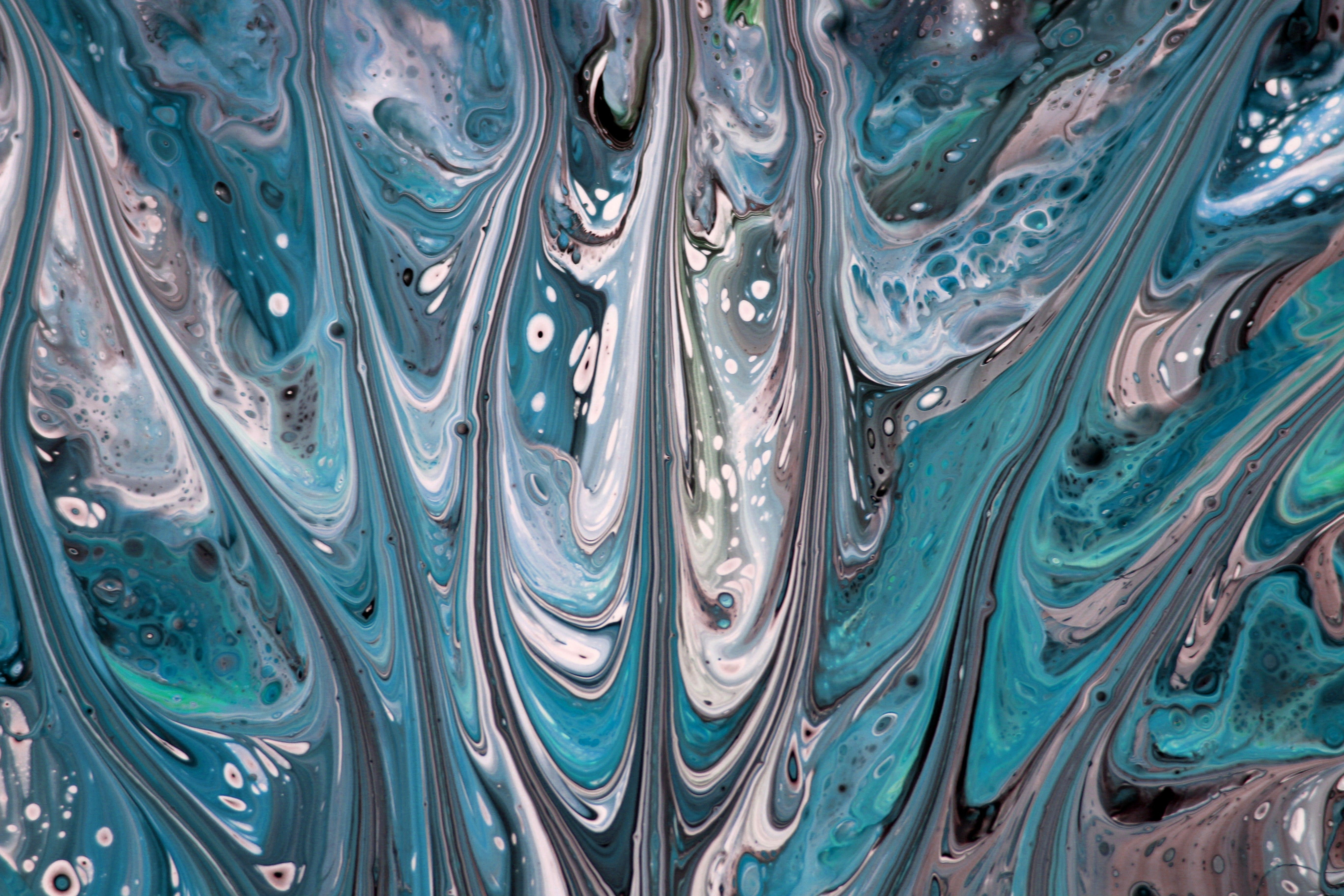 Abstract Blue and White Fluid Art Design · Free Stock Photo