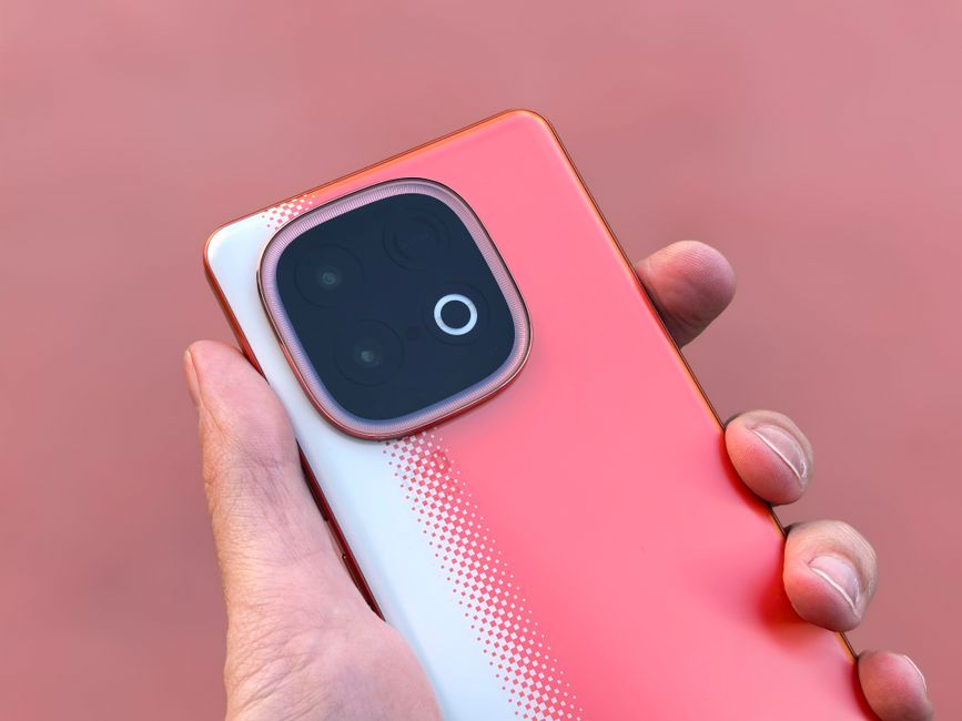 Dots Do It Better Says Phone Camera Chip Designer Dots Do It Better Says Phone Camera Chip Designer