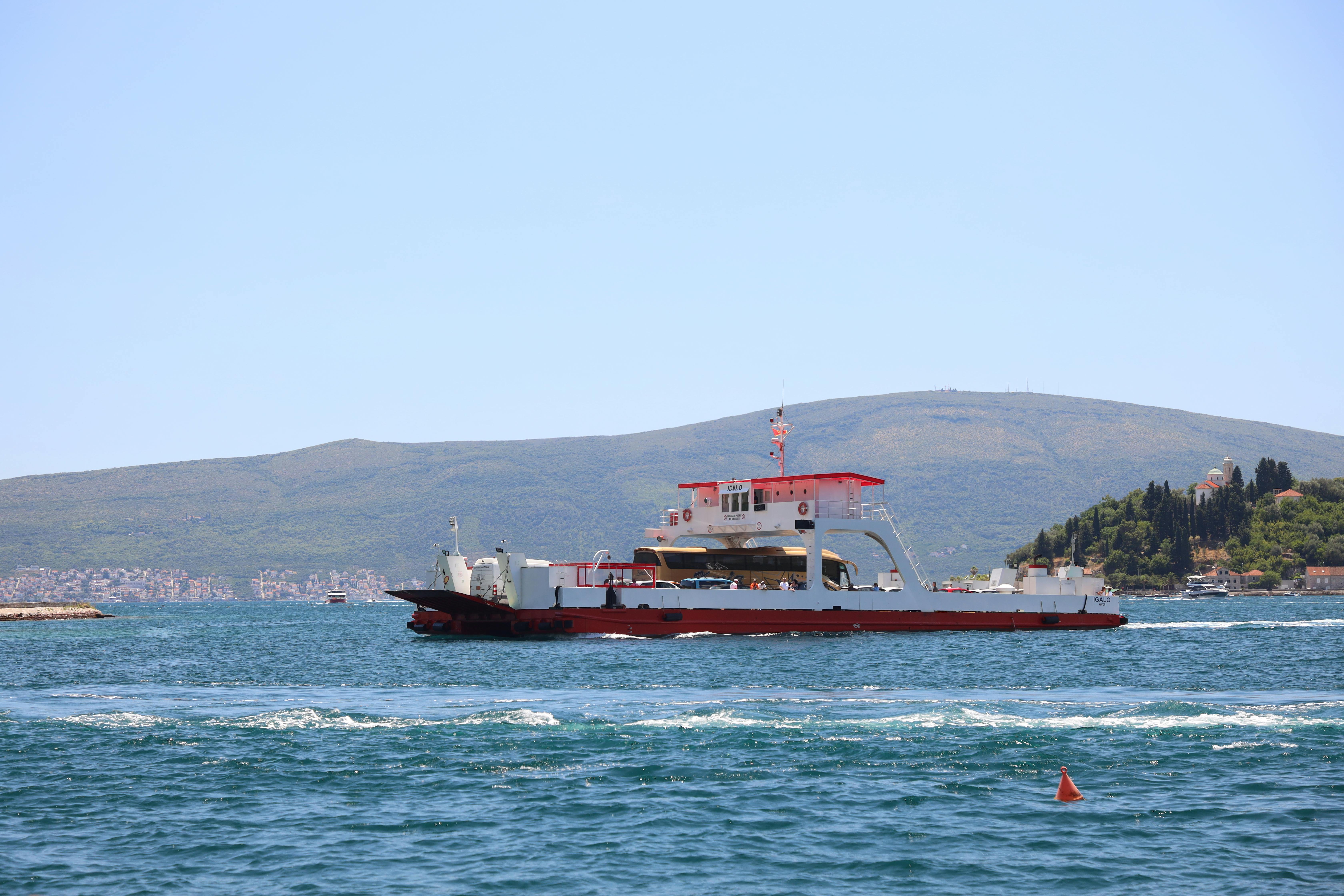 Exploring Marine Mysteries: Sea Creatures and Deep Sea Exploration Technology