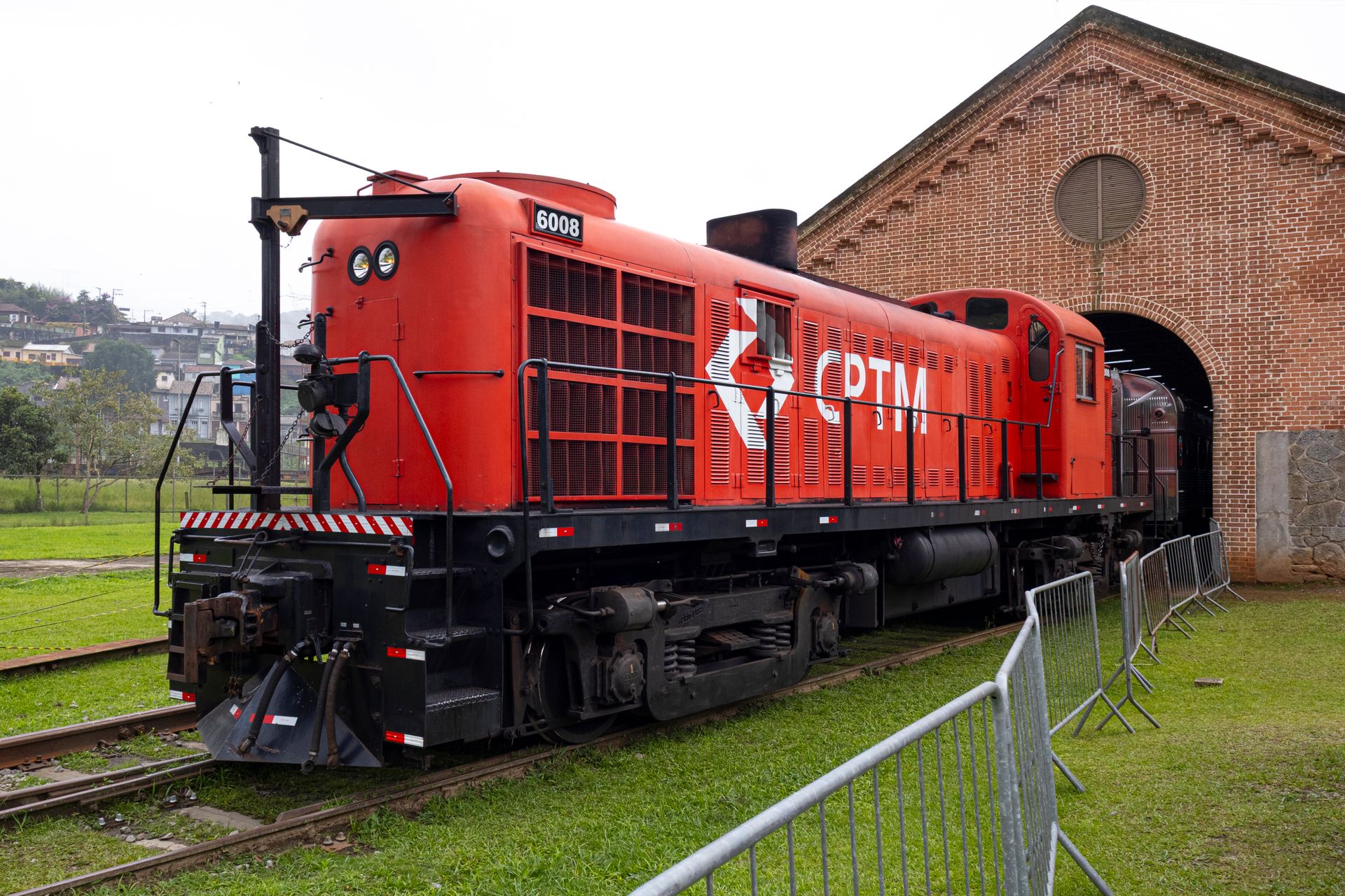A red CPTM train at the Paranapiacaba station in São Paulo, Brazil.