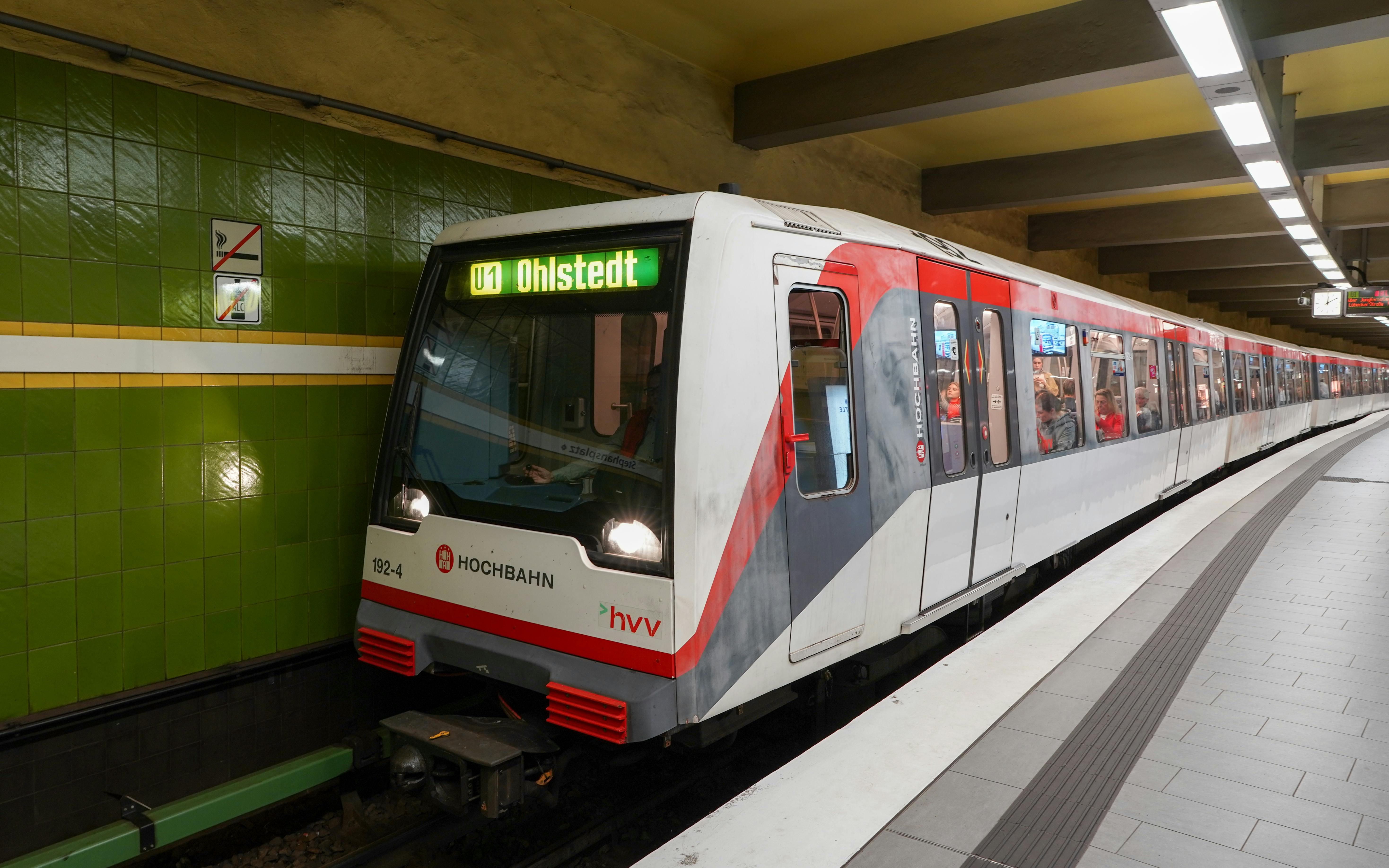 fitment architecture MMY platform — Photo by Wolfgang Weiser on Pexels