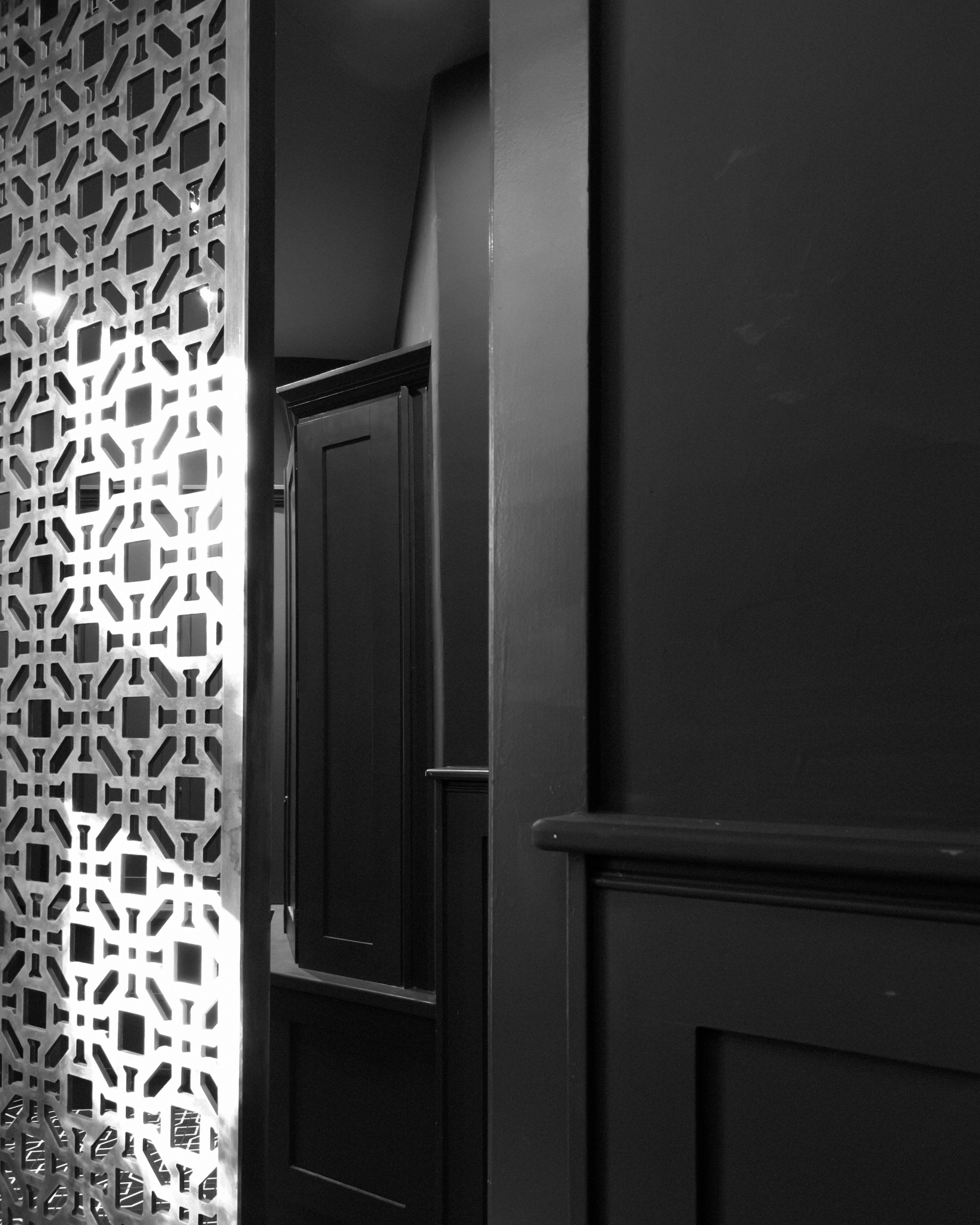 Black and White Geometric Interior Design Feature Wall · Free Stock Photo