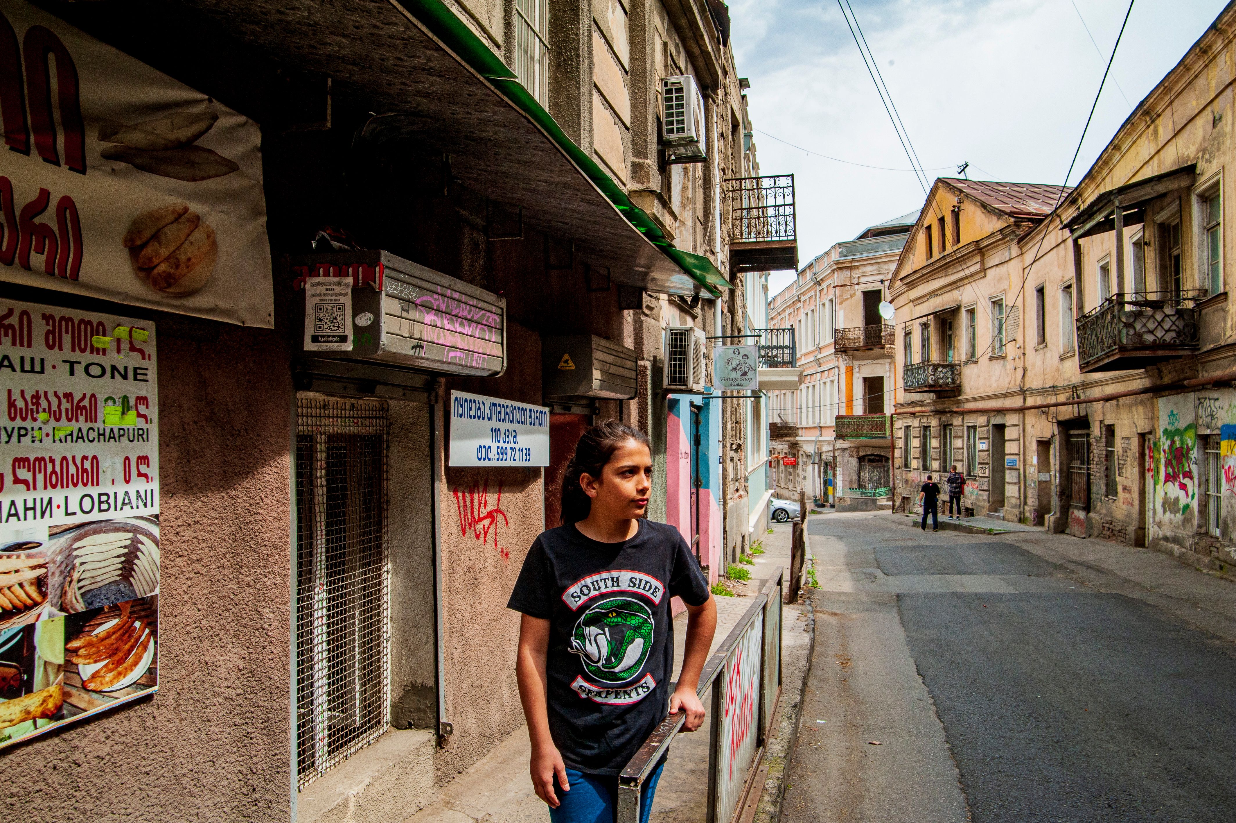tbilisi-street-life-georgia-behance