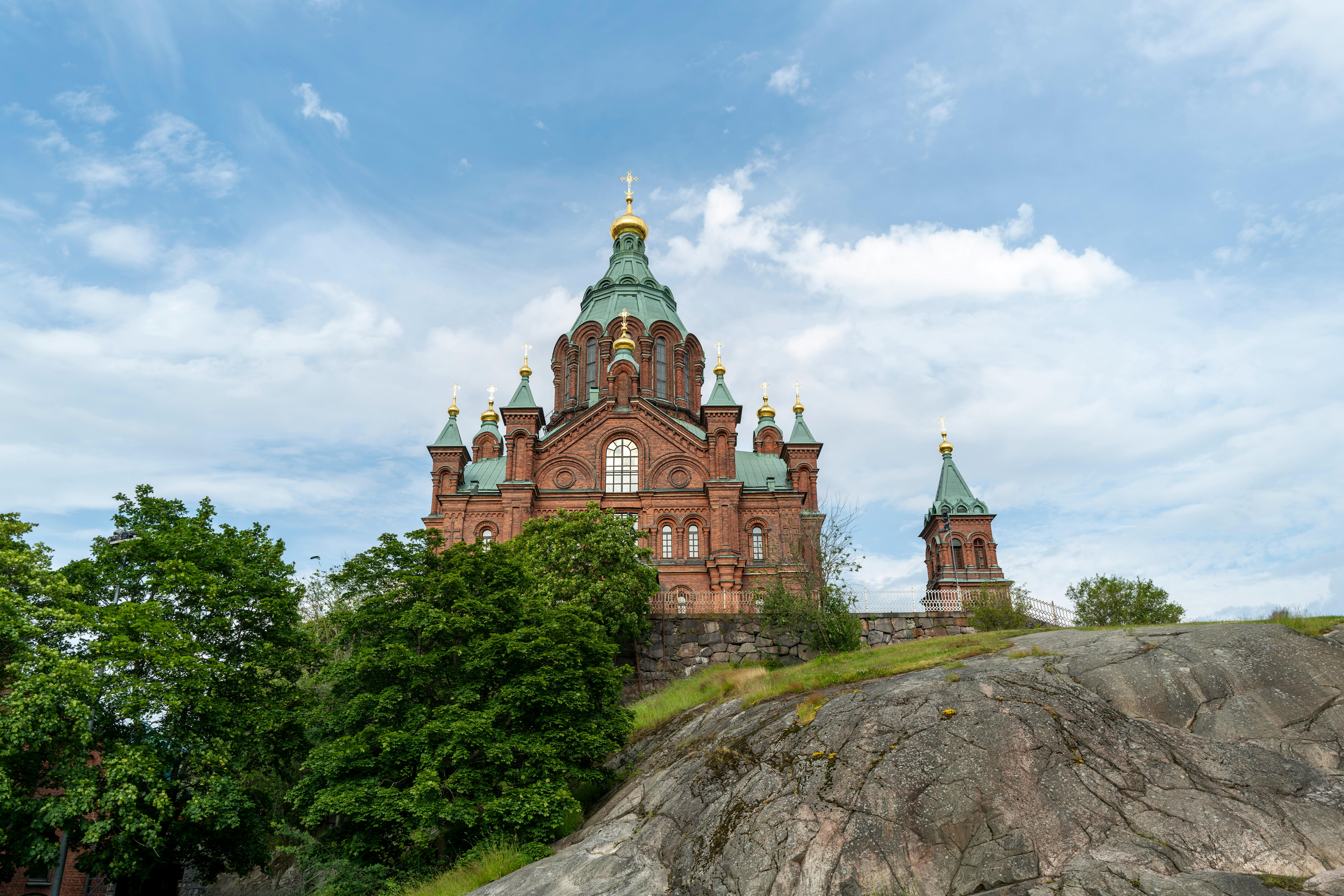 Uspenski Eastern Orthodox cathedral — 1868 red brick + largest Orthodox in Western Europe + Russian style + 5-min from Market Square
