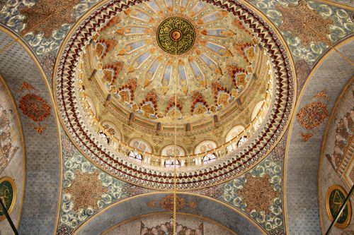 Free Intricate designs on the dome of a historic mosque, showcasing architectural beauty. Stock Photo