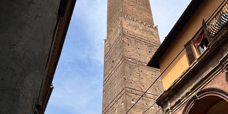 La torre Asinelli, en Bolonia