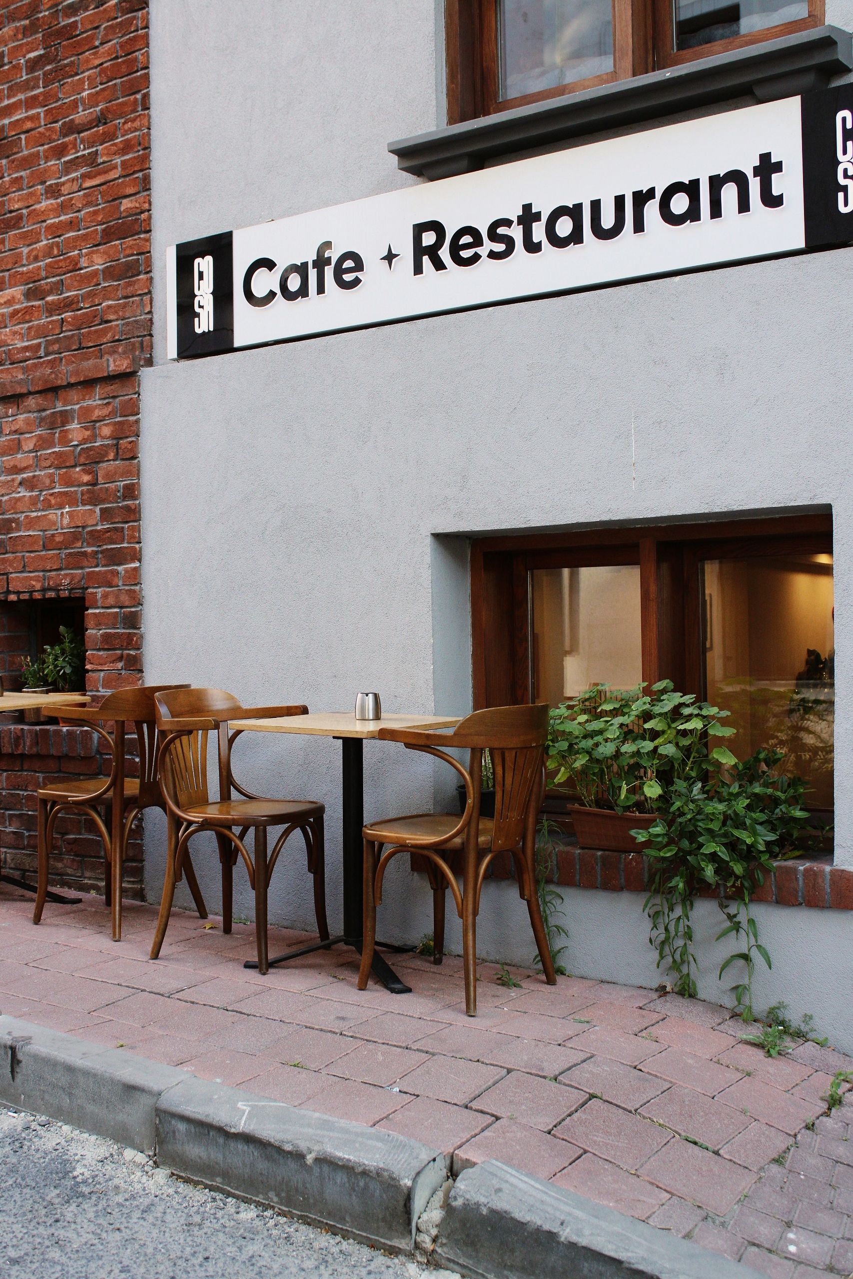 Künstliche Intelligenz im Cafébetrieb: Ein Experiment in Stockholm