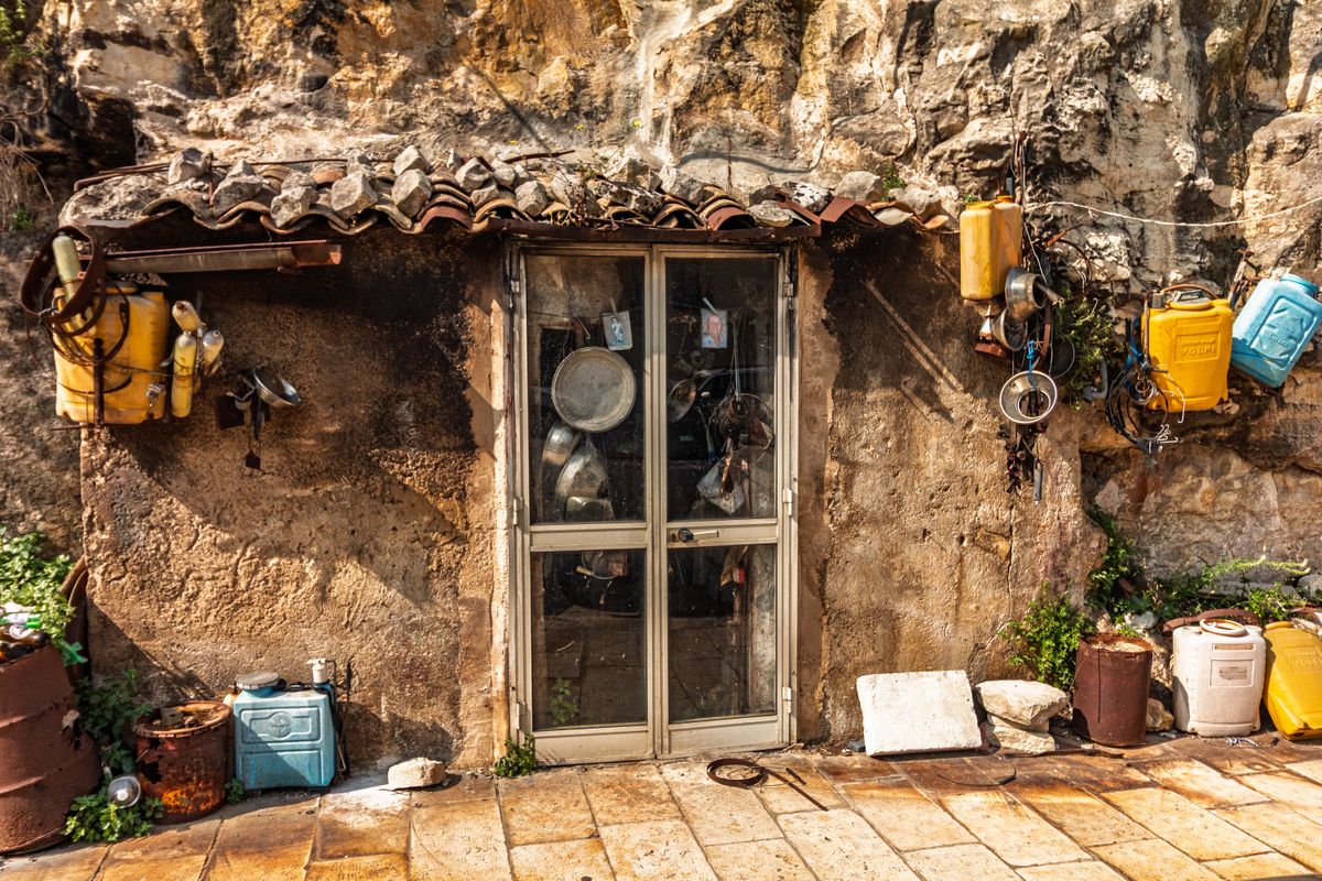 storage moves in Saint Combs — Loaded properly: blankets, straps and a plan in Saint Combs