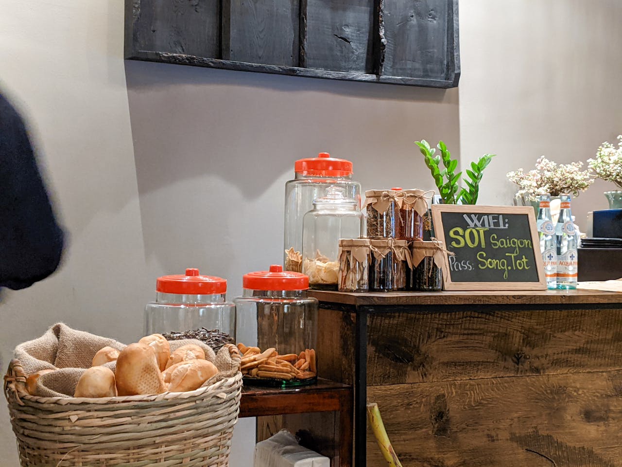 Liên và những bài thơ tình thời chia cách