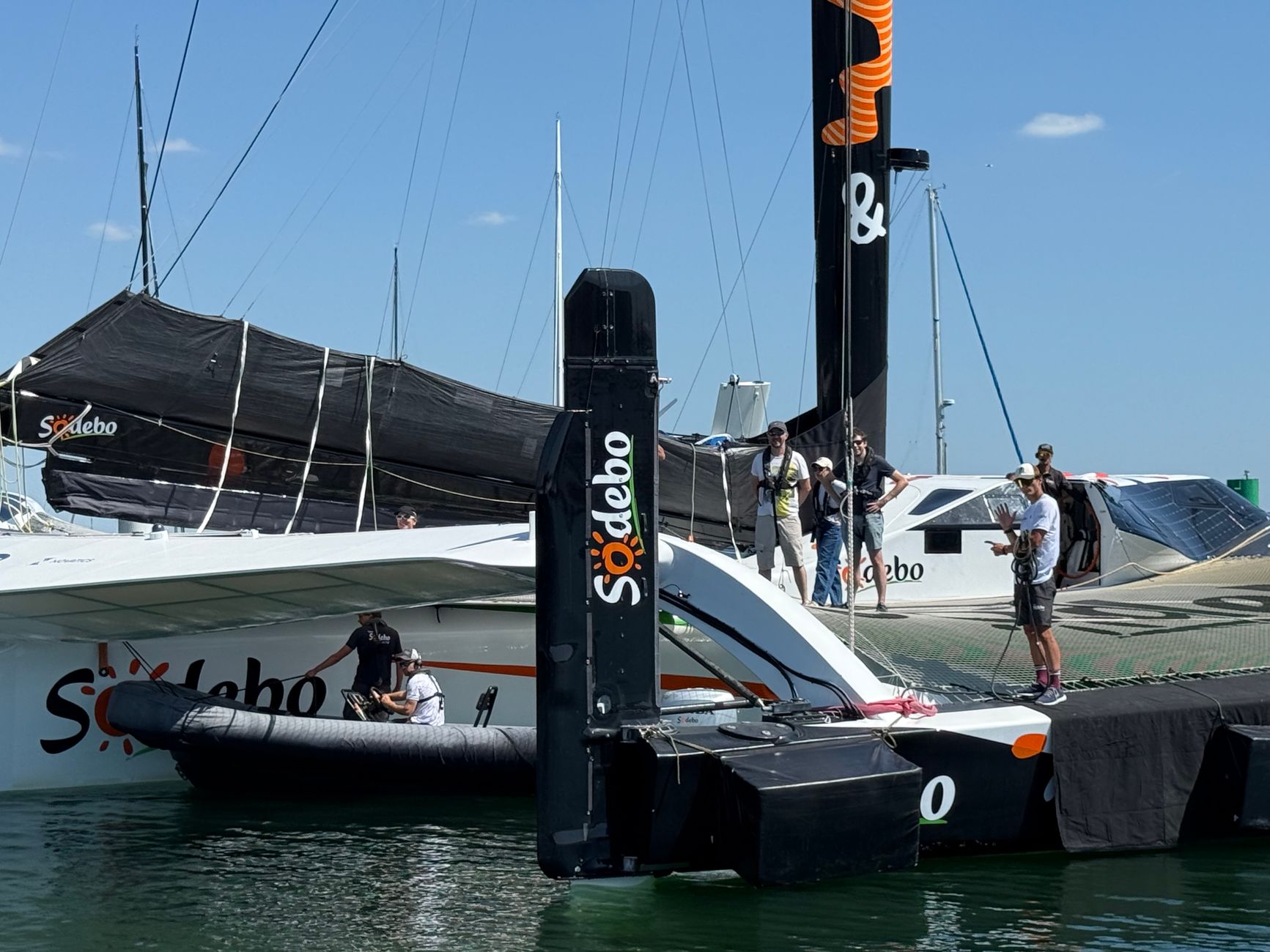 Léonard Legrand prend la tête du Sodebo Fifty à la Route du Rhum