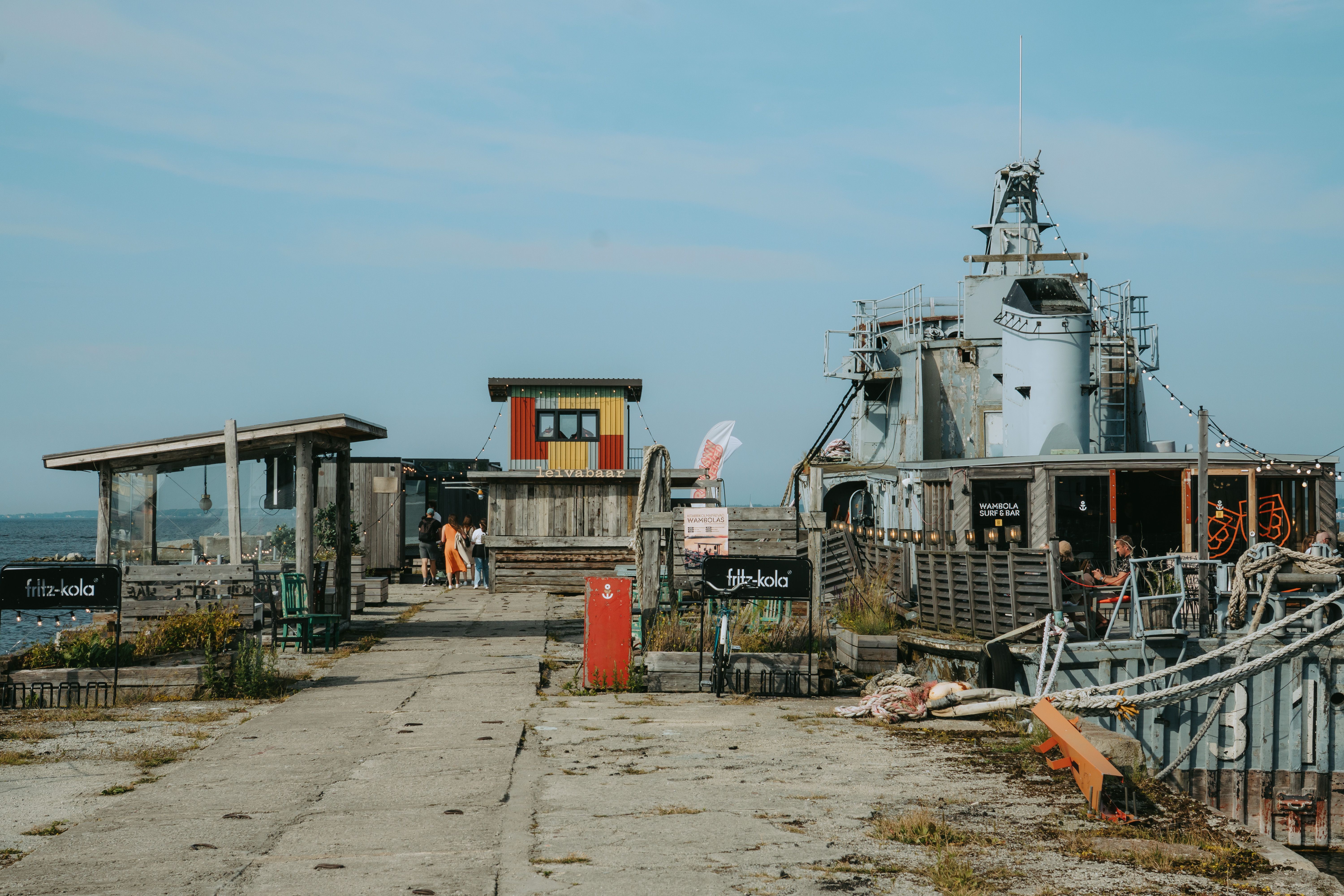 Explore the charming Noblessner Harbor in Tallinn with its unique maritime atmosphere and historic charm. — Trójmiasto