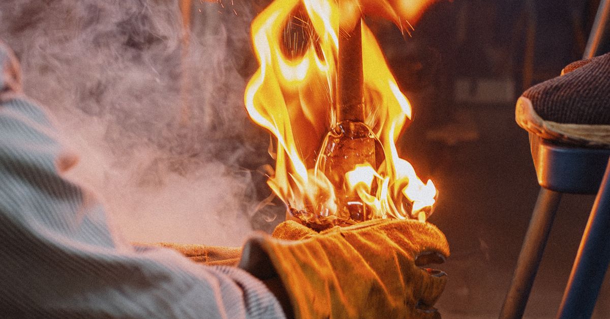 OSHA Hand Protection Standards: How to Choose the Right Disposable Gloves
