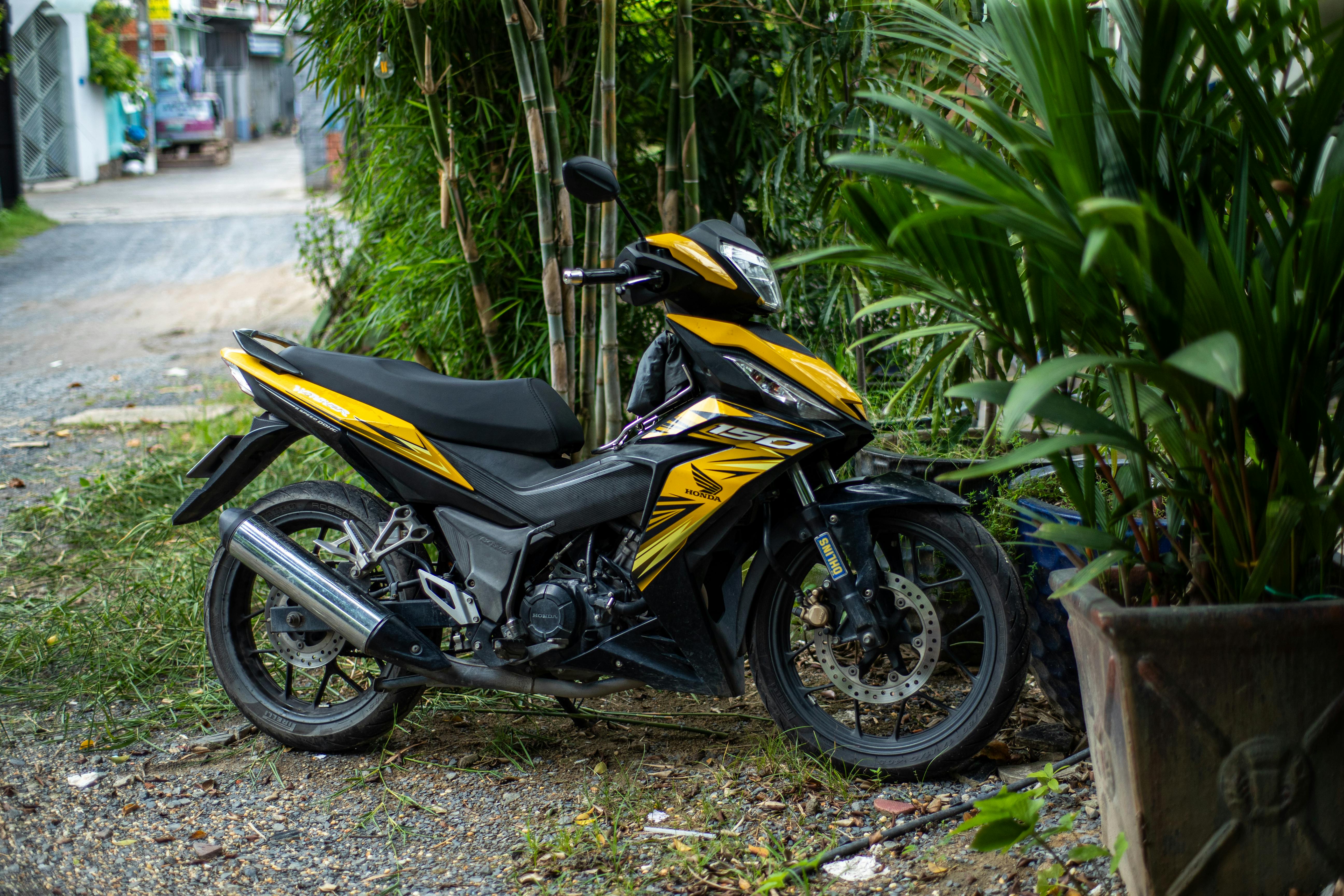 Diverse Array of Honda Motorcycles Returning for New Model Years — Photo by Bảo Minh on Pexels