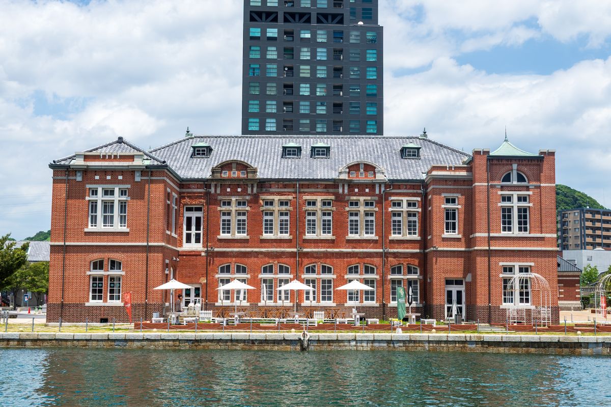 北九州市の歴史的建築と水辺