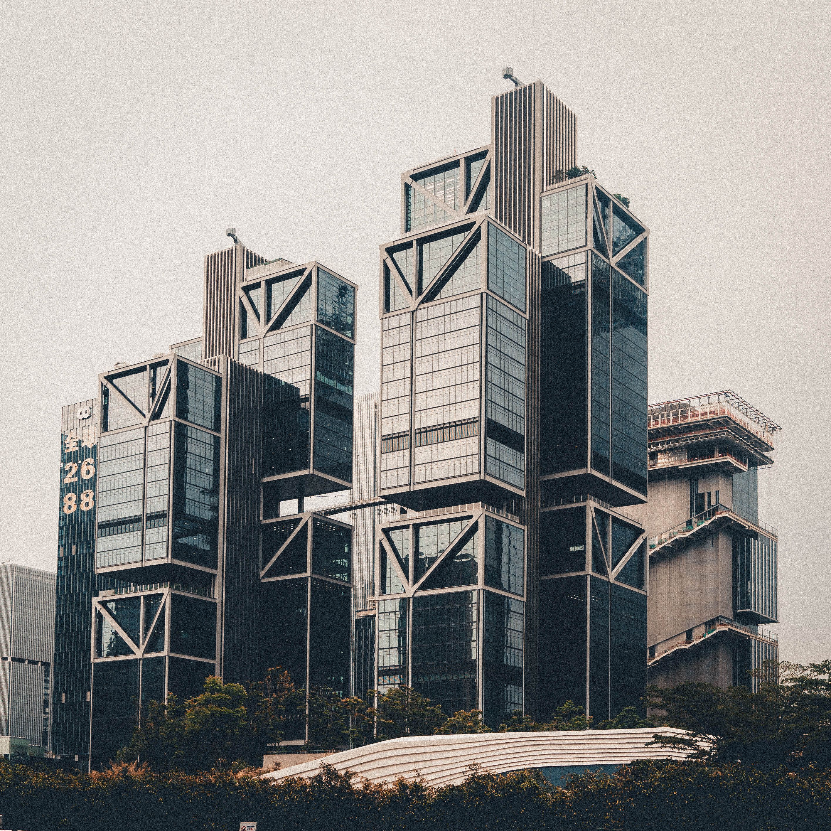 Modern Skyscraper Architecture in Urban Setting · Free Stock Photo