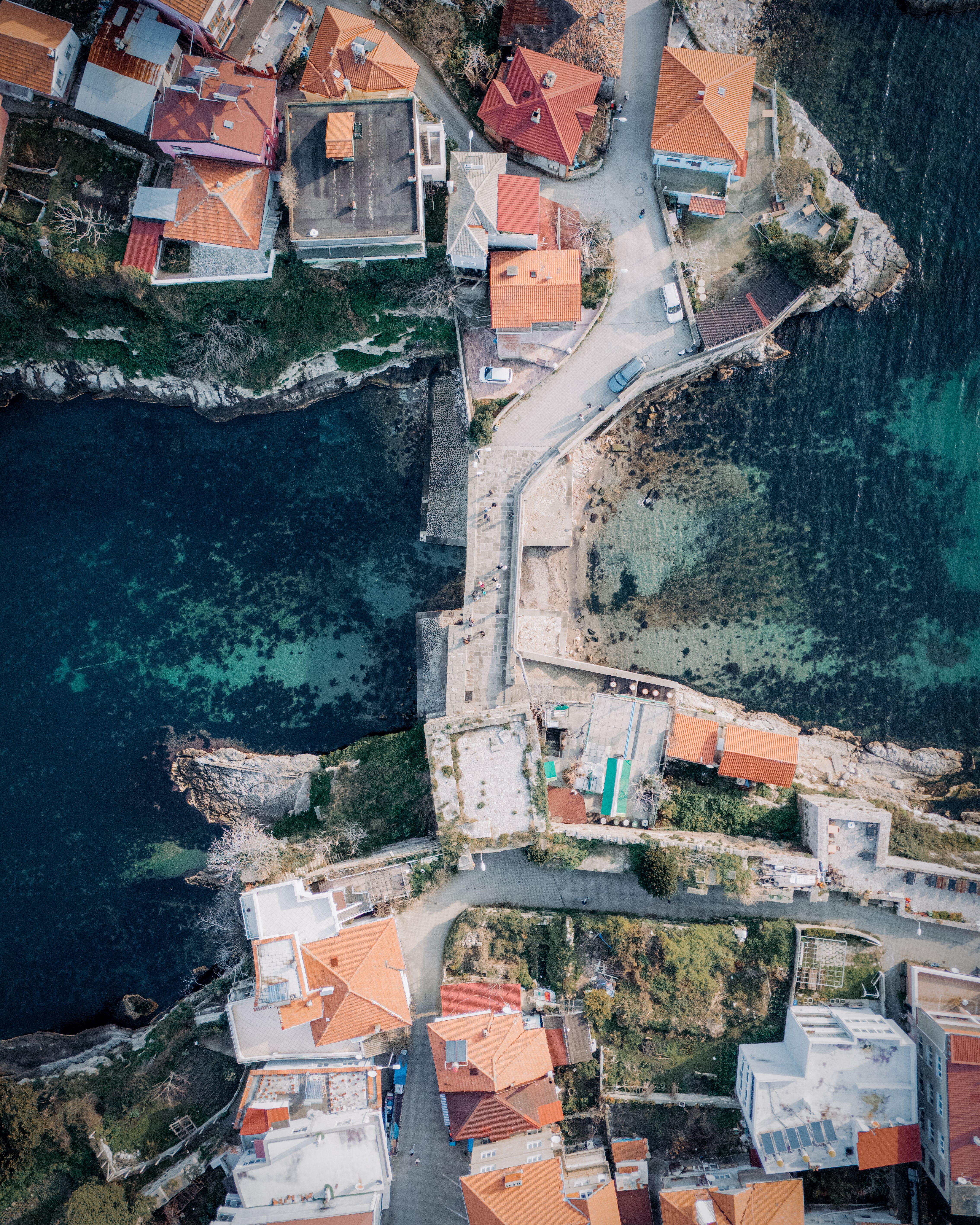 aerial-view-of-coastal-town-with-red-roofs-free-stock-photo