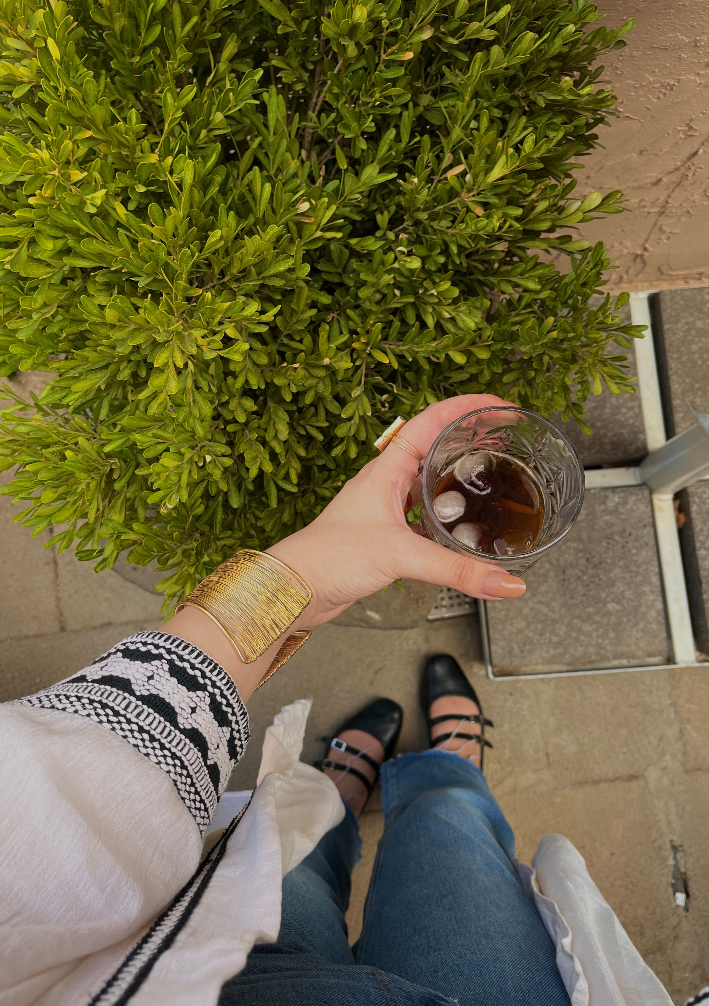 Walkable shoe for Airport Chic Outfit