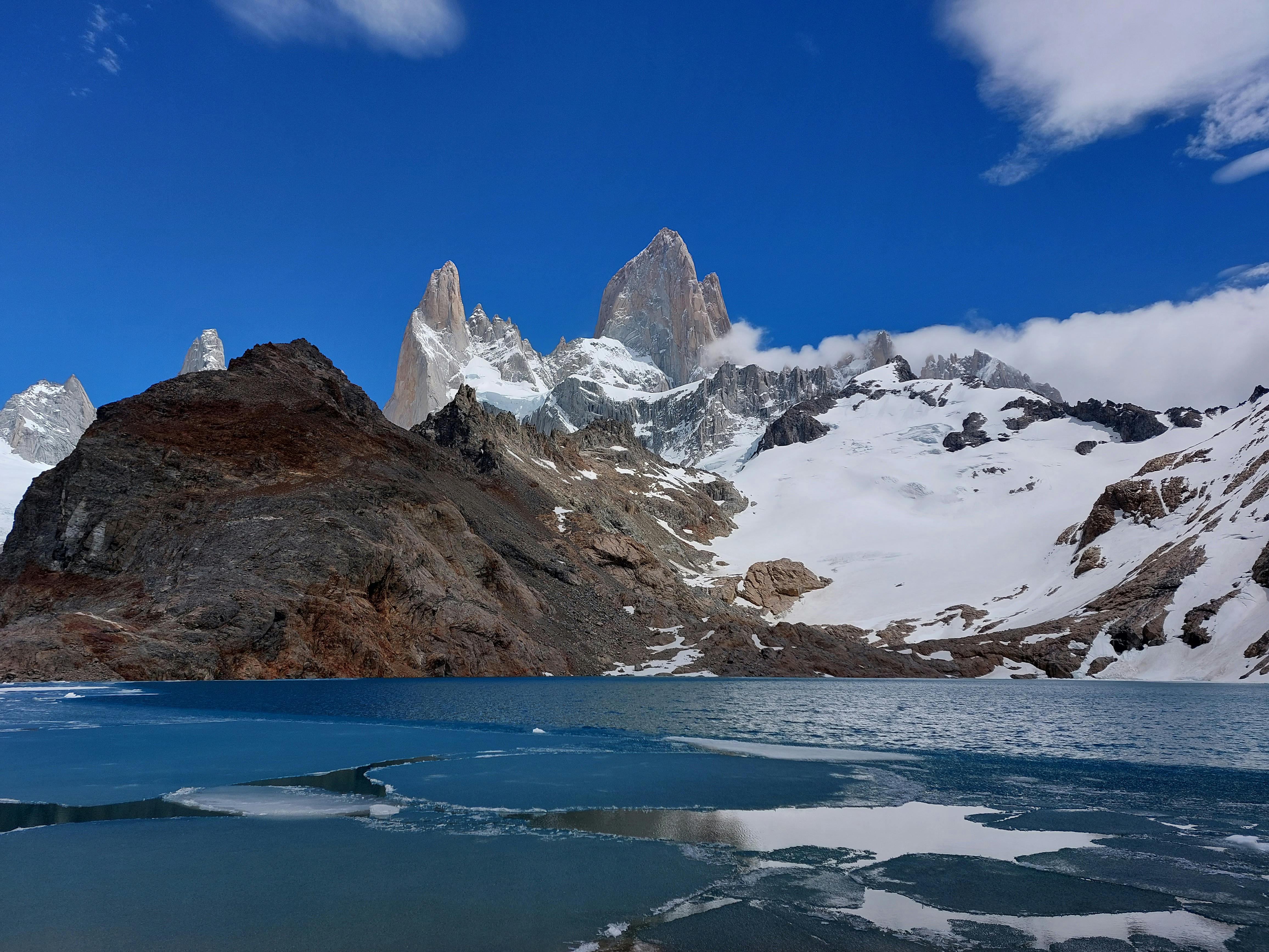 Breathtaking landscape of Mount Fitz Roy and glacial lake in El Chalten, Argentina.