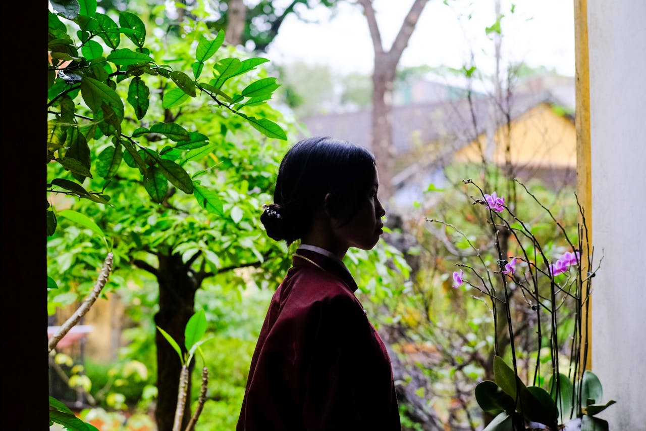 Các nhà văn nổi tiếng Việt Nam thời xưa