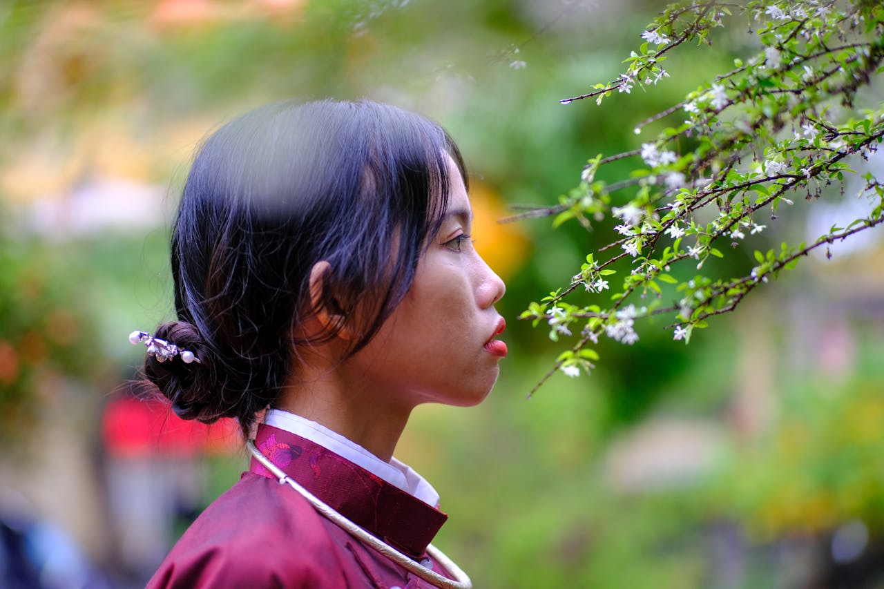 Viết đoạn văn giới thiệu bản thân lớp 12