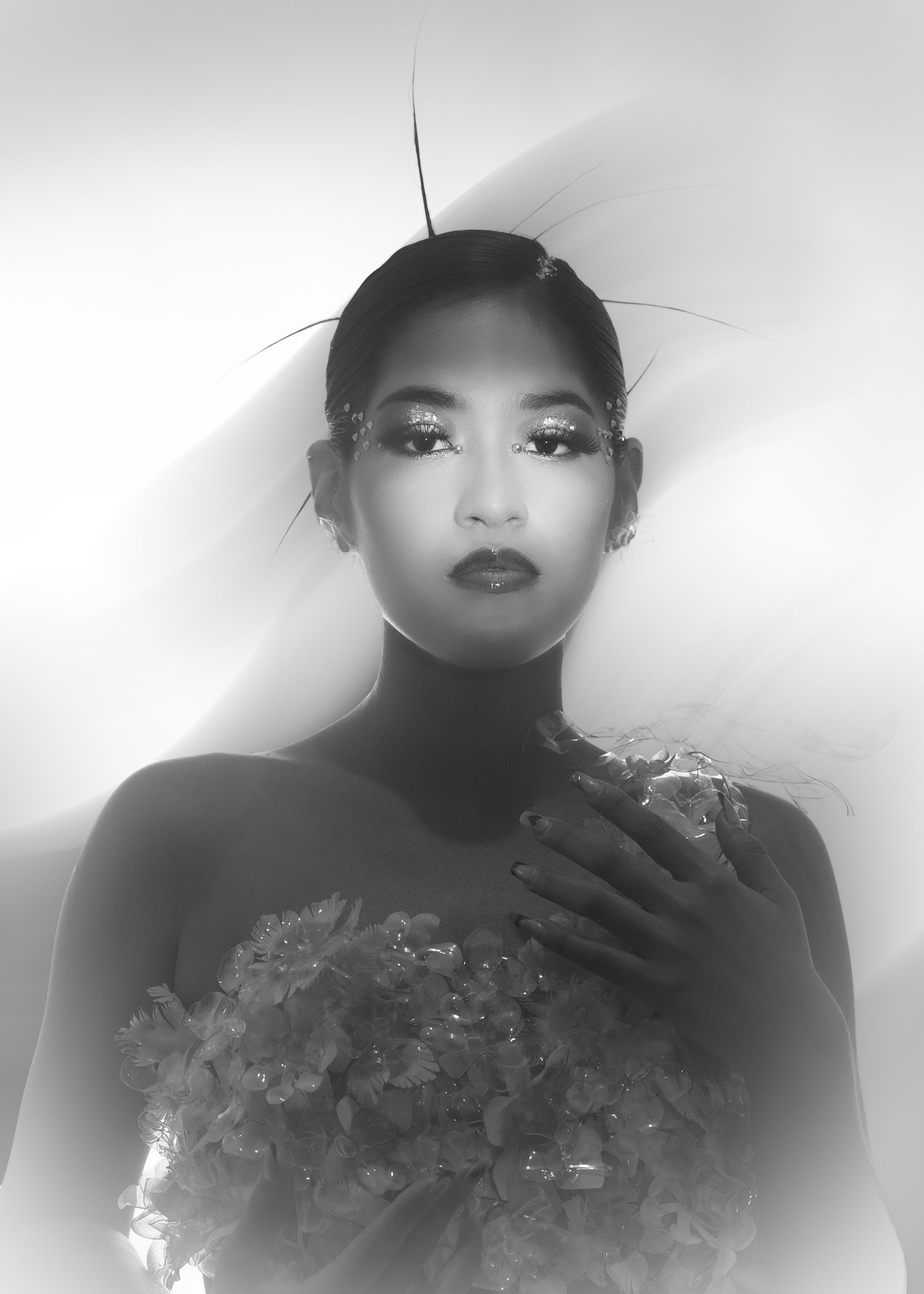 Artistic Portrait of Woman in Black and White · Free Stock Photo