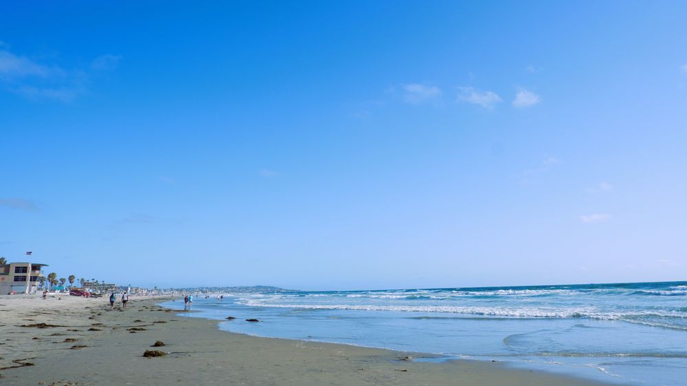 Pacific Beach street and buildings in San Diego