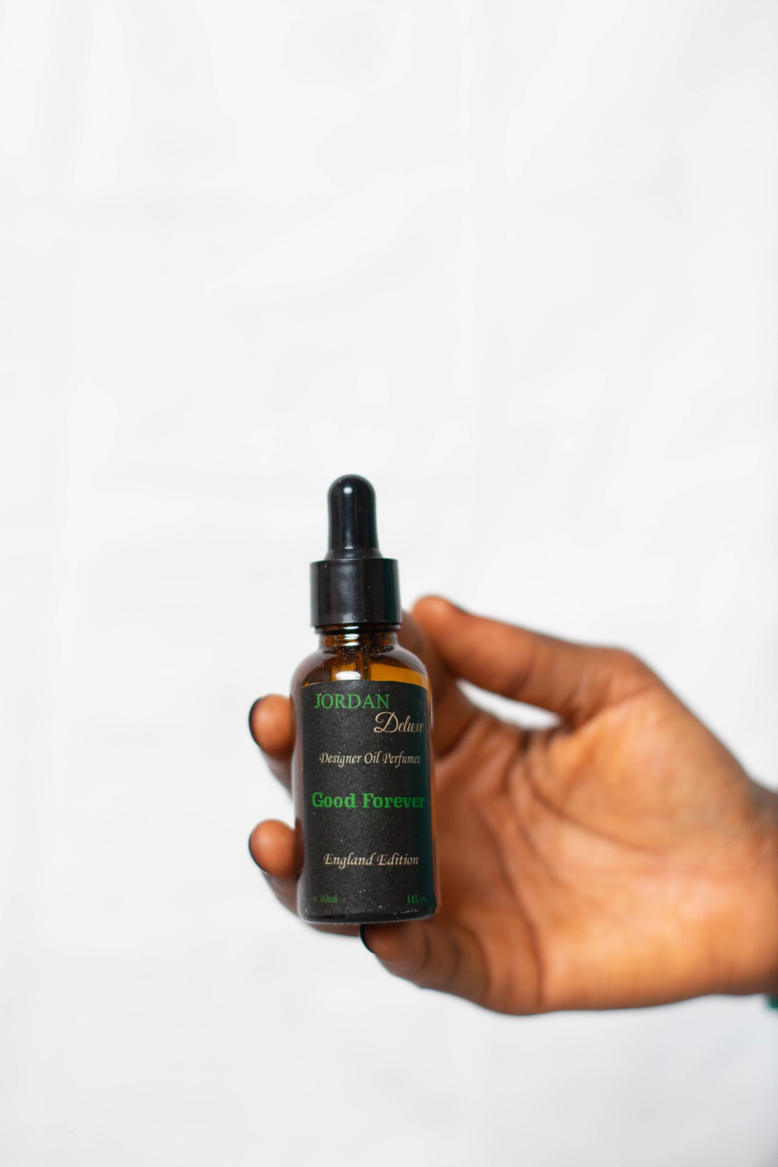 Water-based, oil-based and alcohol-based perfume