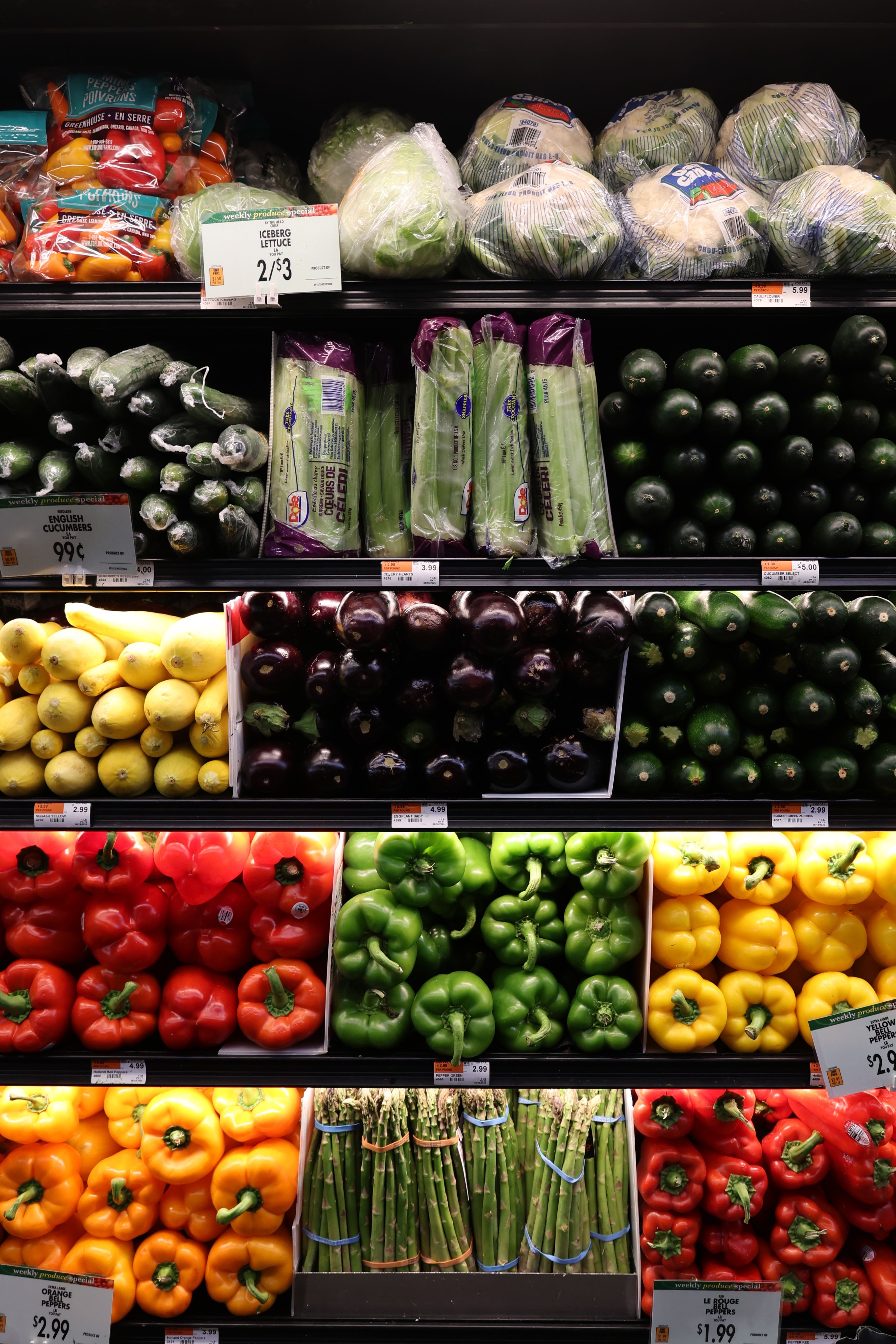 Variety of Fresh Vegetables on Display at Supermarket · Free Stock Photo