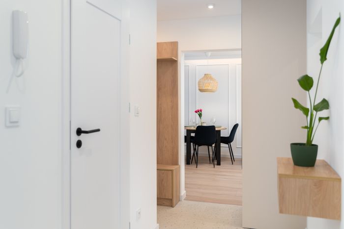 Apartamento moderno banado en luz natural