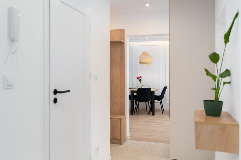 Apartamento moderno banado en luz natural