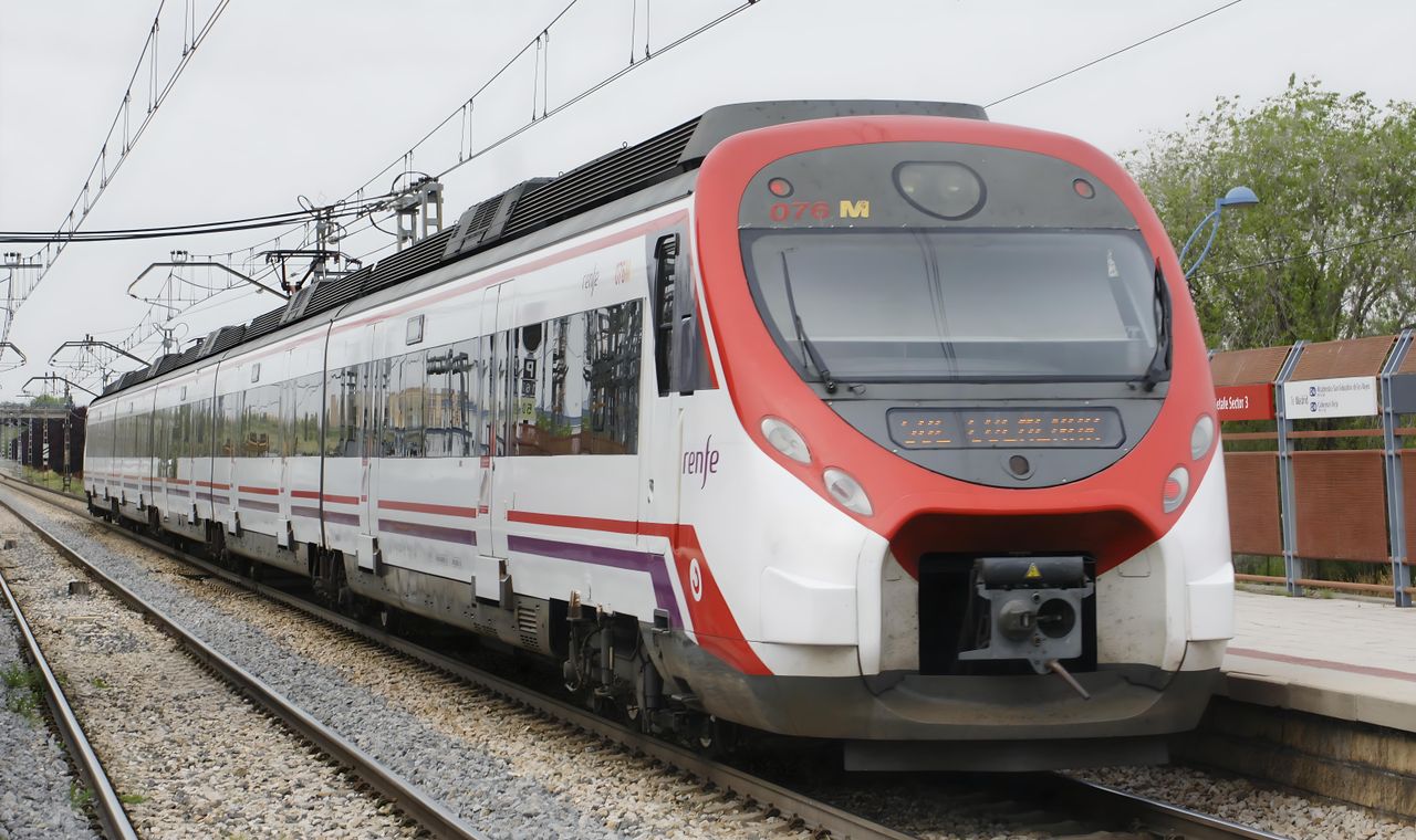 Espagne décrète trois jours de deuil après la collision de deux trains à grande vitesse
