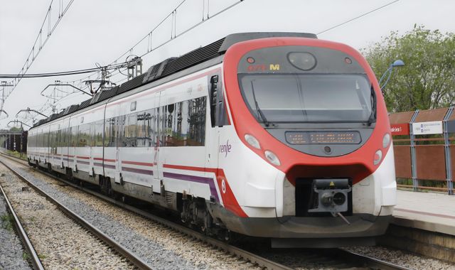 Espagne décrète trois jours de deuil après la collision de deux trains à grande vitesse