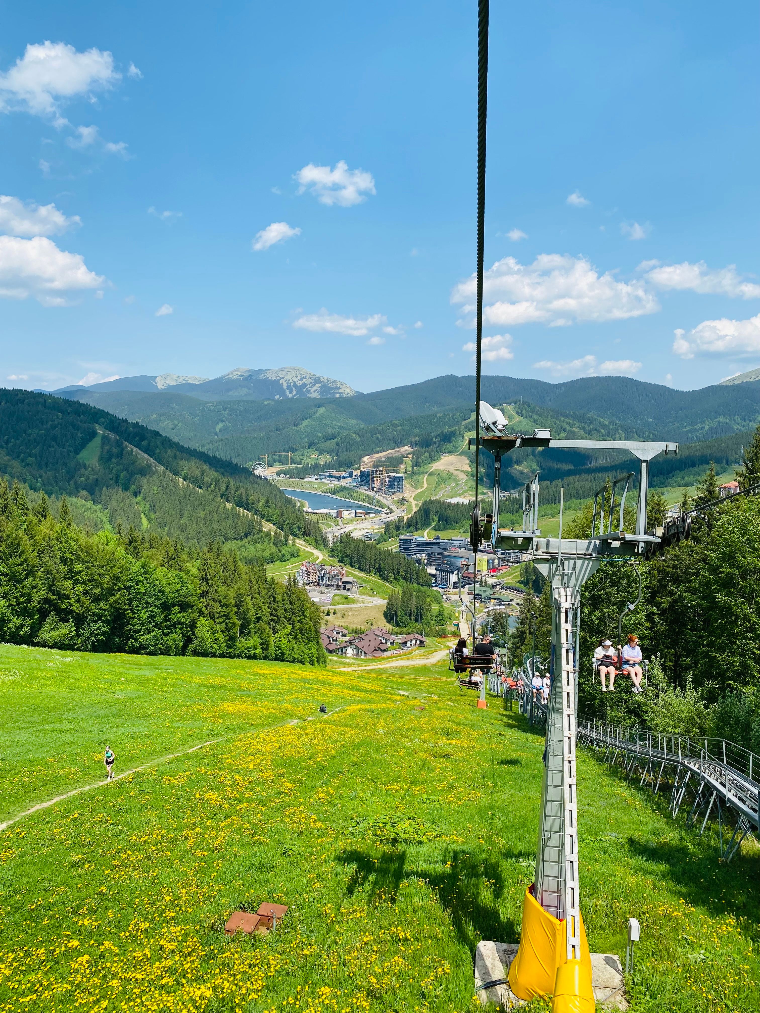 Scenic Mountain Chairlift with Breathtaking Views · Free Stock Photo