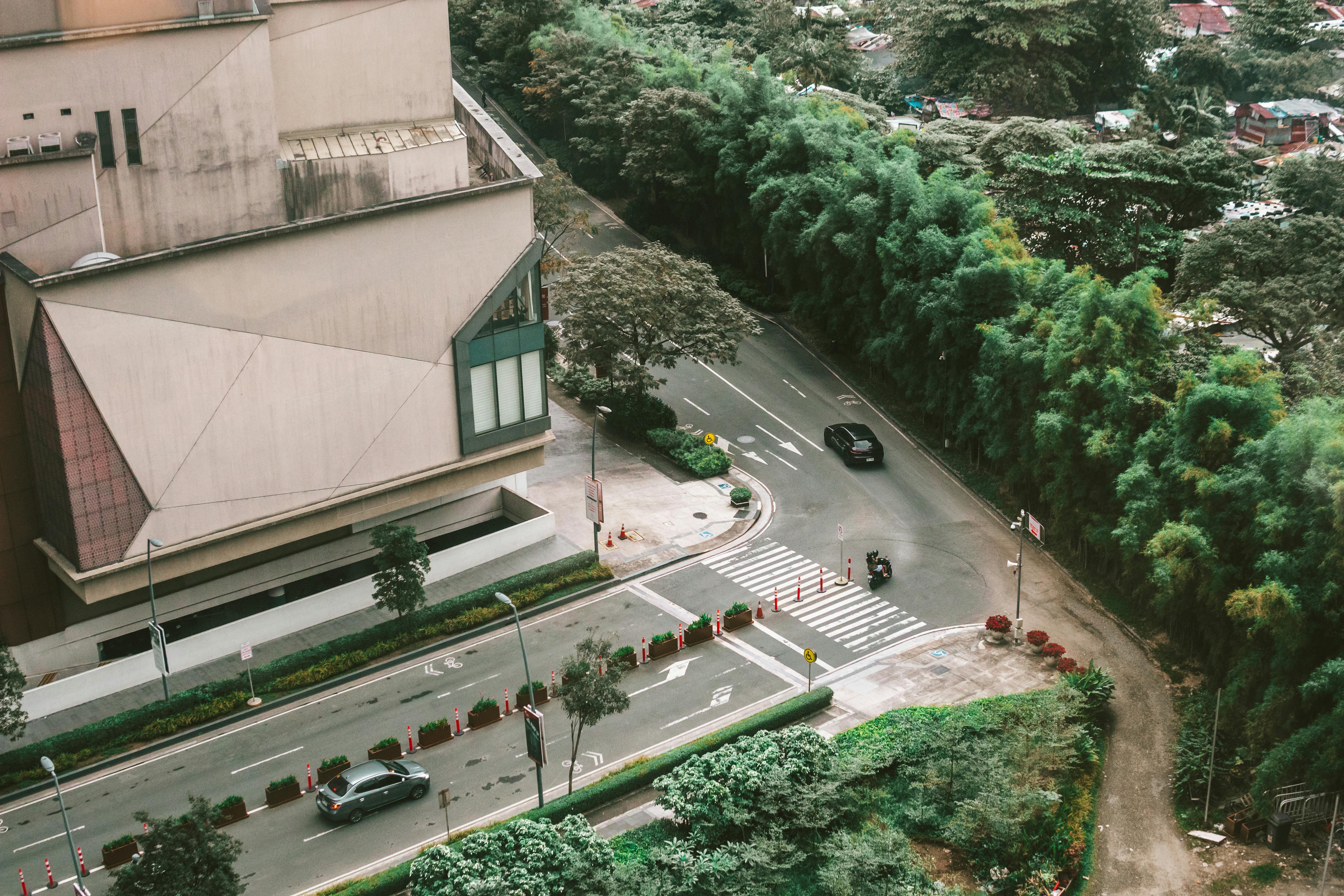 evs explained green transportation — Photo by Nothing Ahead on Pexels