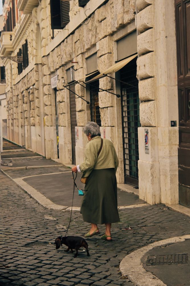 Italian Woman Photos, Download The BEST Free Italian Woman Stock Photos ...