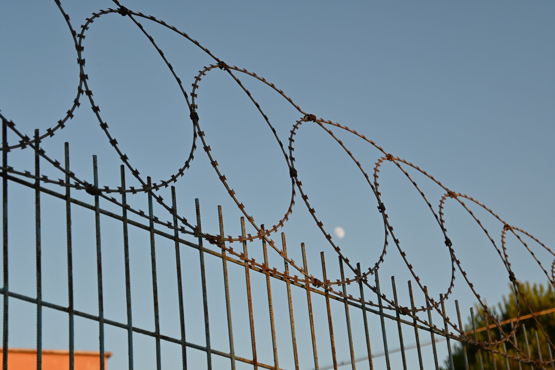 Barrera de acero en la frontera entre EE UU y México