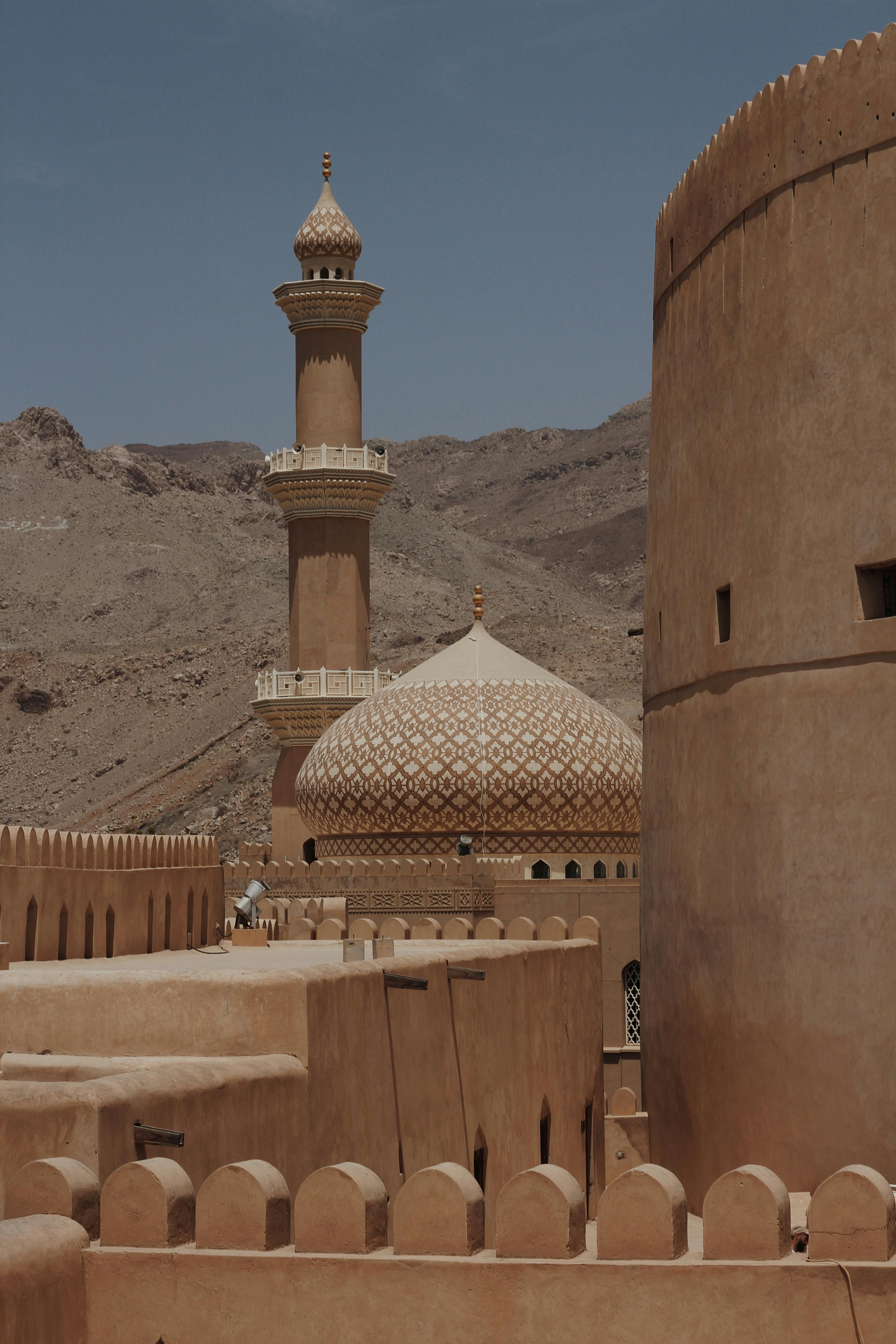 “Treasures of Oman – From Mountains to the Sea”