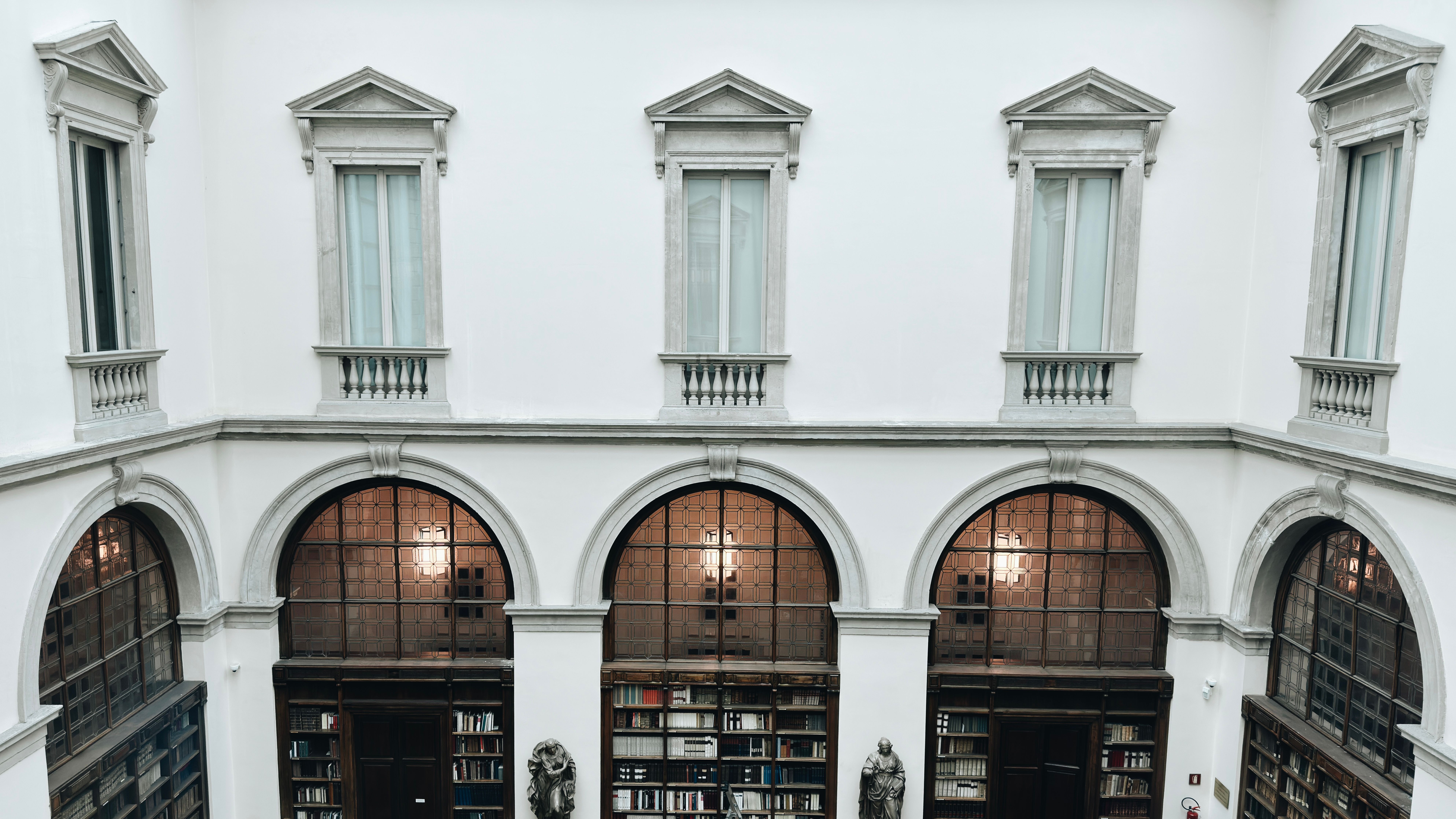 Elegant Interior of Historical Library Atrium · Free Stock Photo