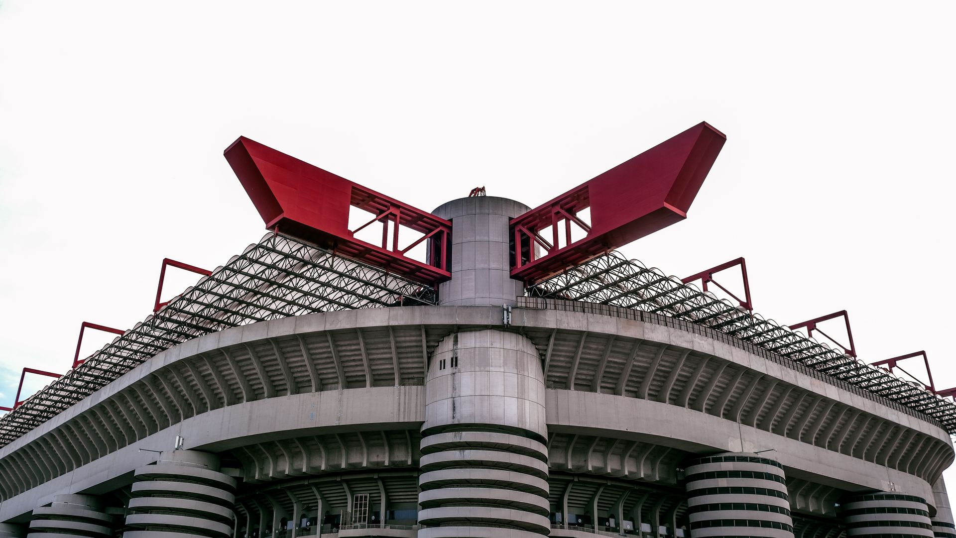 Milano İtalya San Siro stadyumu havadan görünüm gün batımı