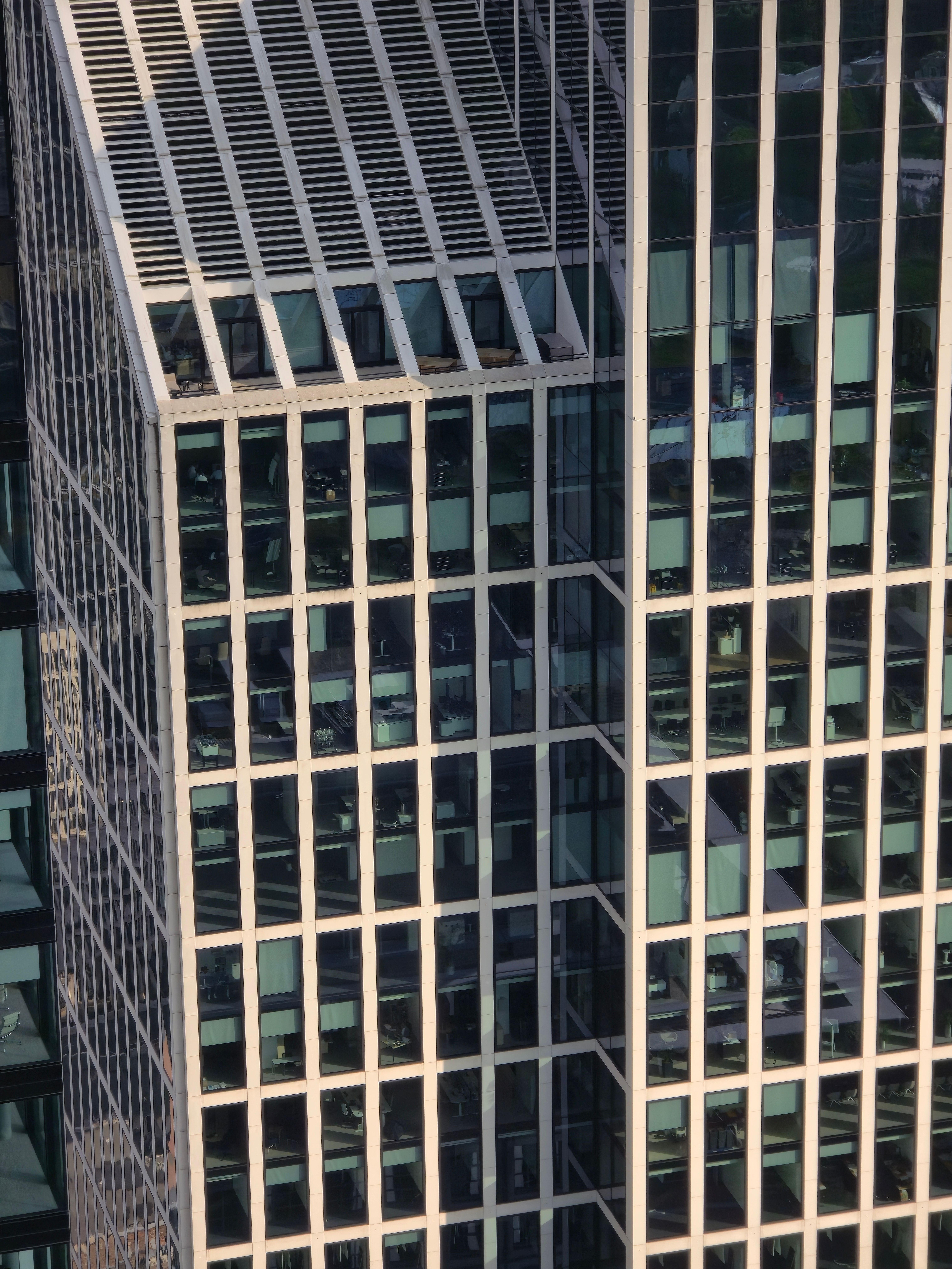 Modern Glass Skyscraper Facade Architecture · Free Stock Photo