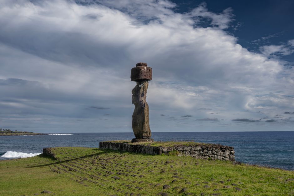 Ahu Te Pito Te Kura et moaï géant