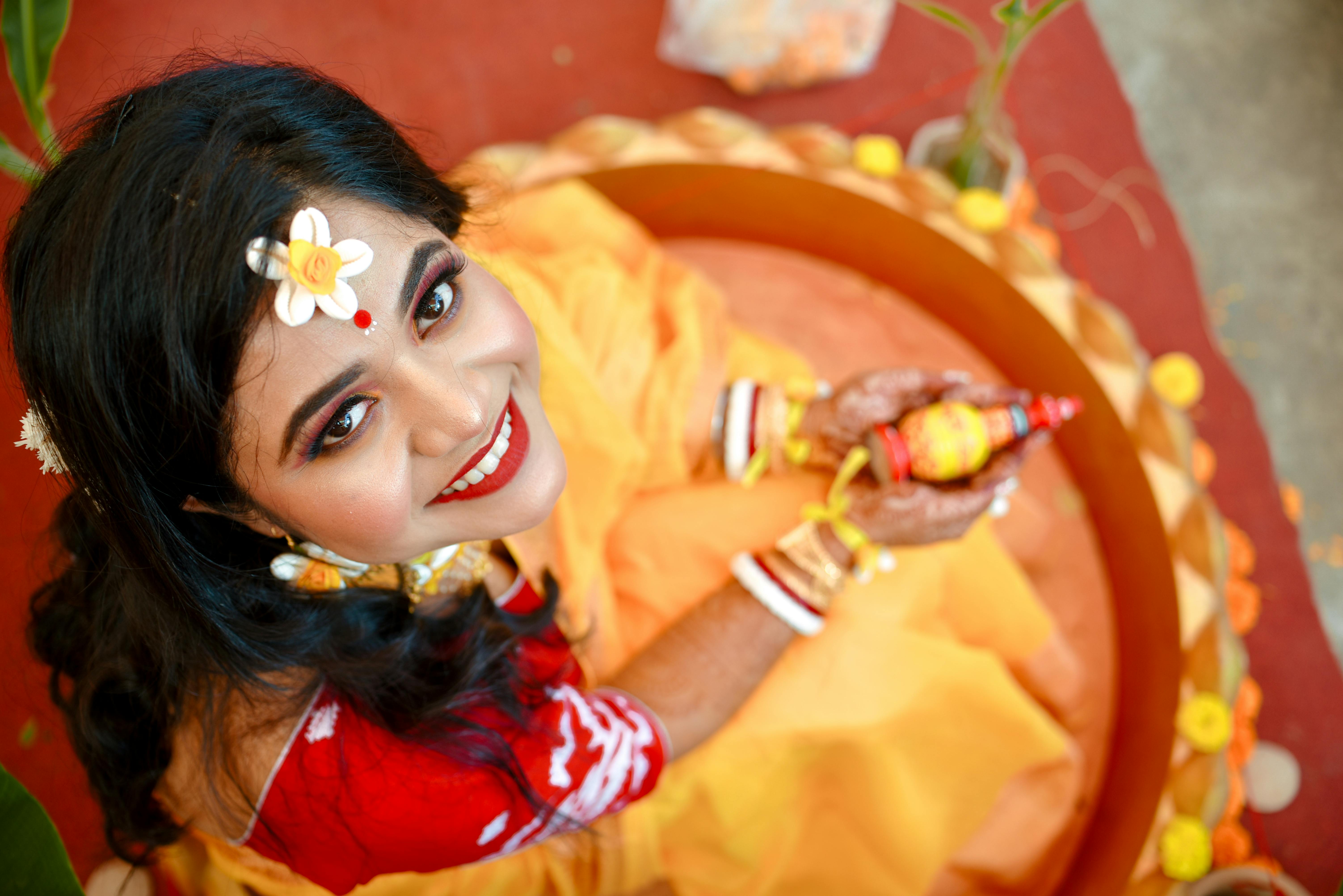 Zee BanglaSonar, a Bengali general entertainment channel, launched — Photo by FLIQAINDIA on Pexels