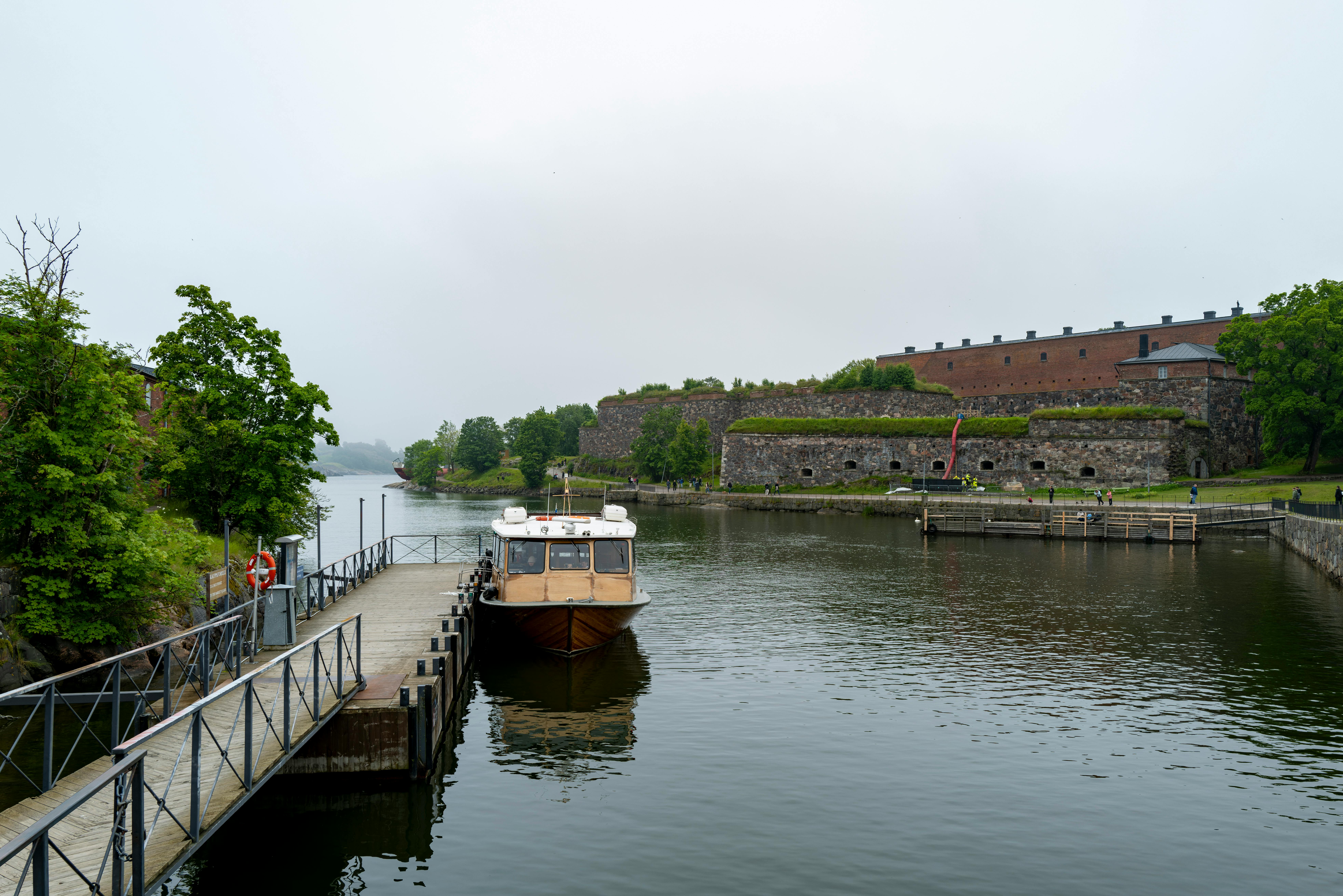 Boat at Suomenlinna harbor — 1748 Swedish navy fortress + UNESCO 1991 + 6 islands + 15-min ferry €2.95