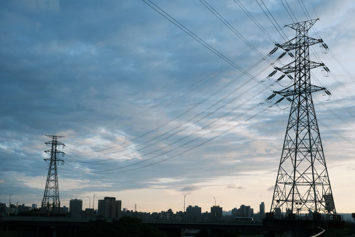 Transmission towers connecting power buyers, Pexels