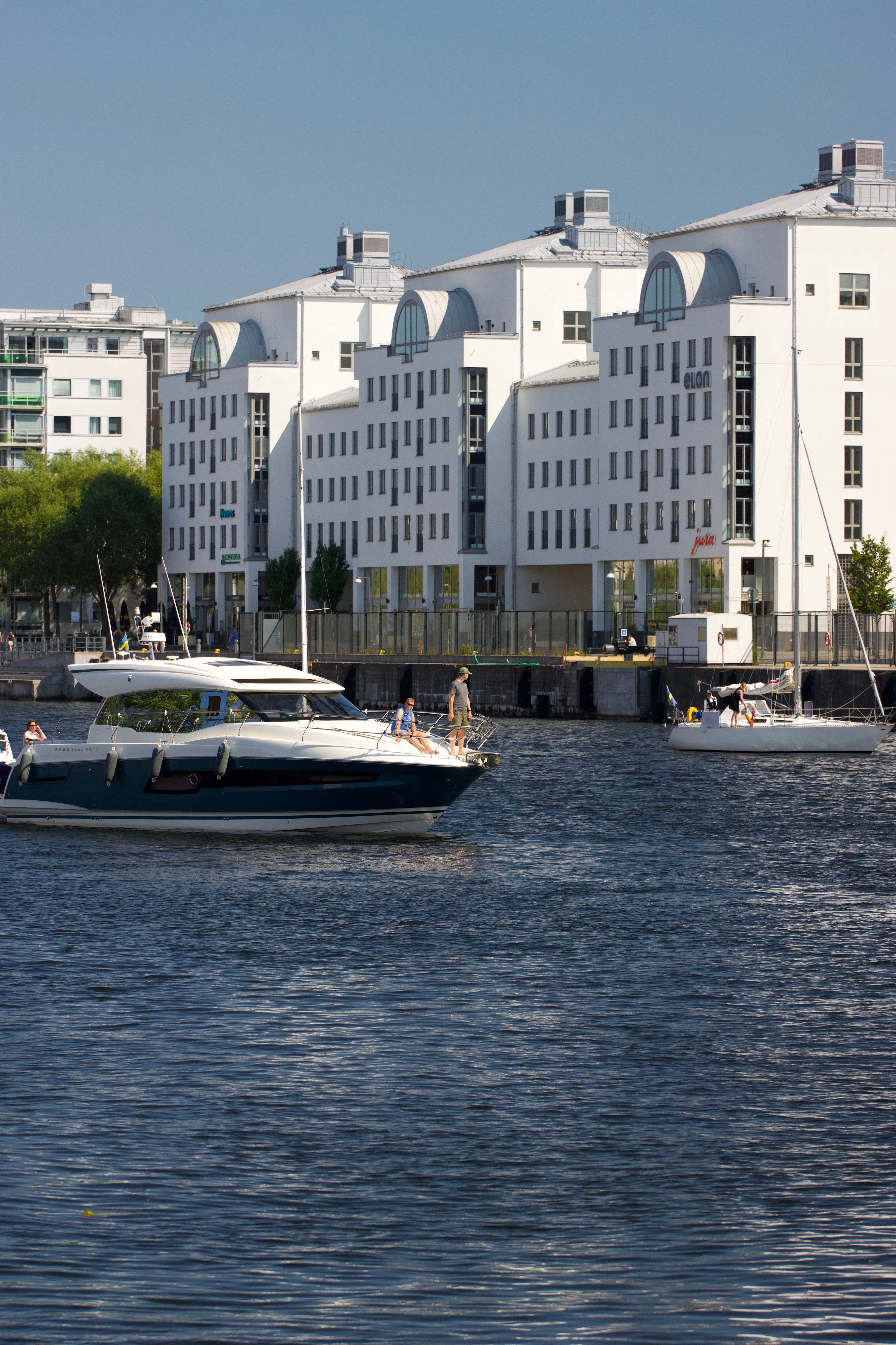 Visual Reference: Modern Waterfront Apartments In Stockholm